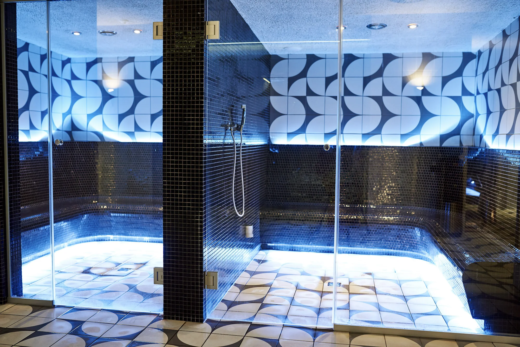 Resort u pláže v Kolobřehu: snídaně či polopenze, neomezený vstup do wellness i dětský klub