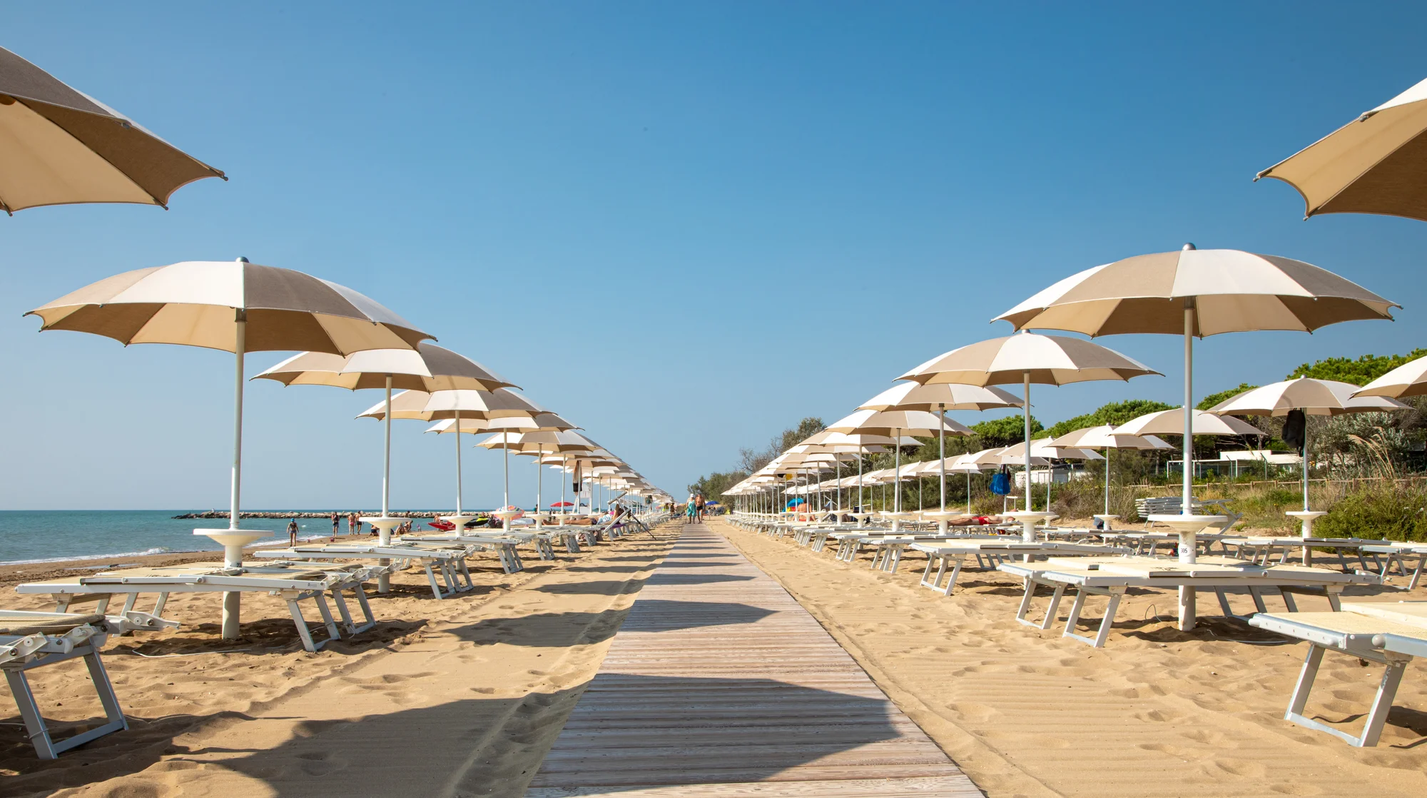 Rodinná dovolená v Lido di Jesolo, necelou hodinu od Benátek: komplex se soukromou pláží