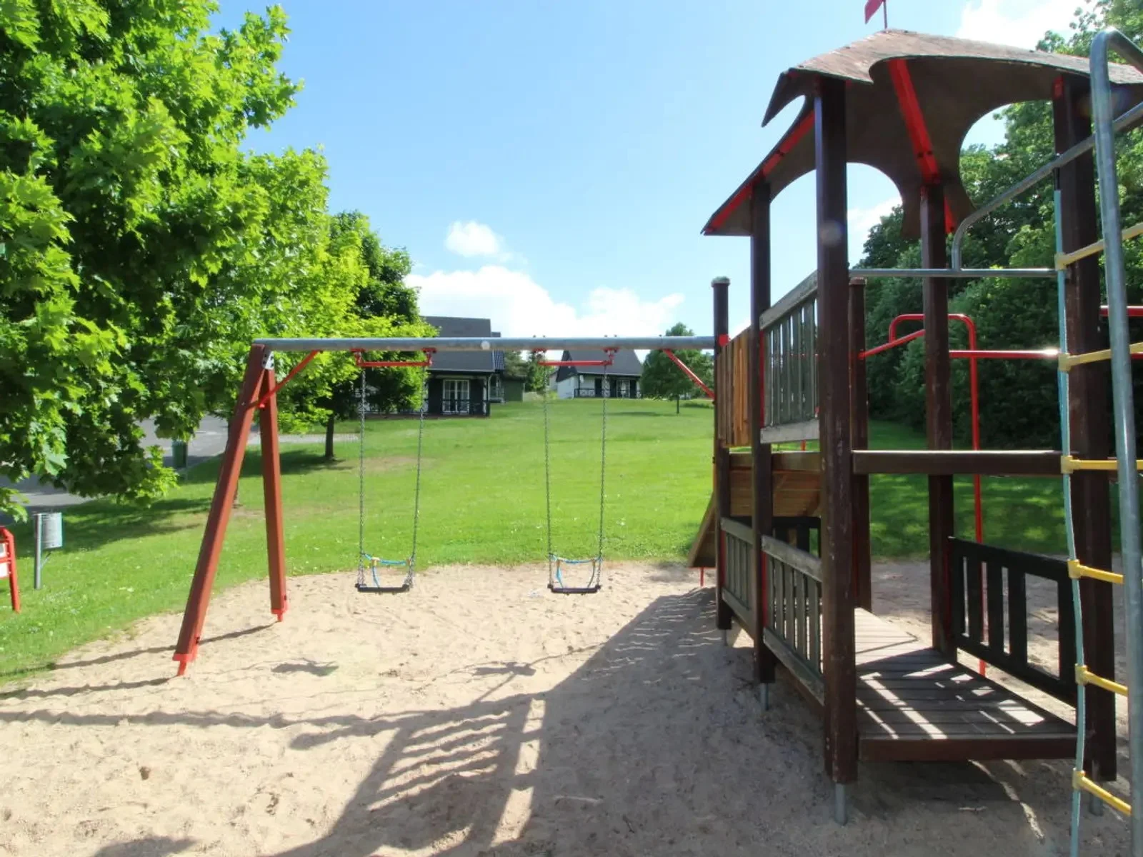 Chaty v Čisté v Krkonoších až pro 8 osob: sjezdovky, výlety a v létě bazén