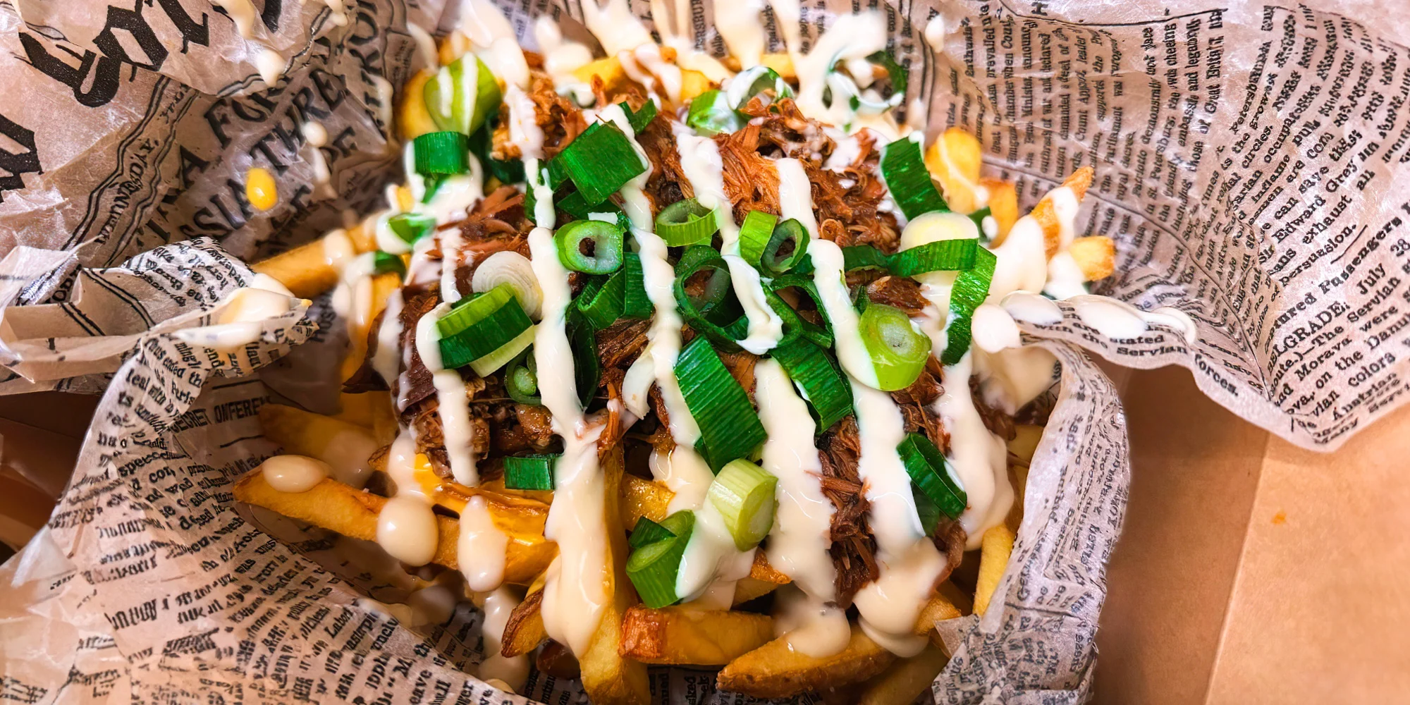 Burgery, smažák nebo loaded fries s masem: pro 1 nebo až 4 lidi, a to včetně drinků