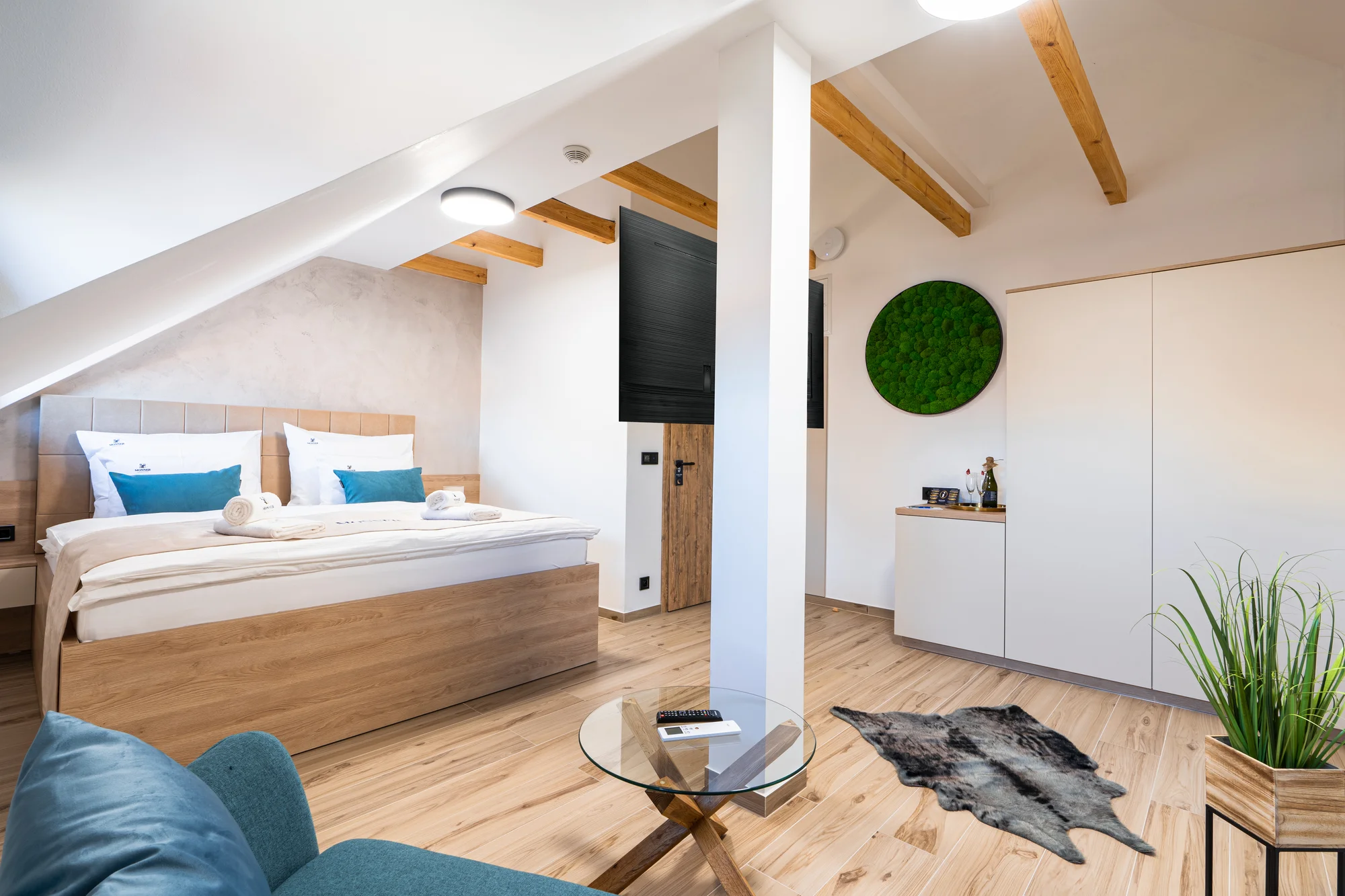 Designové ubytování v Mikulově: krásný penzion se snídaní a vlastní kavárnou
