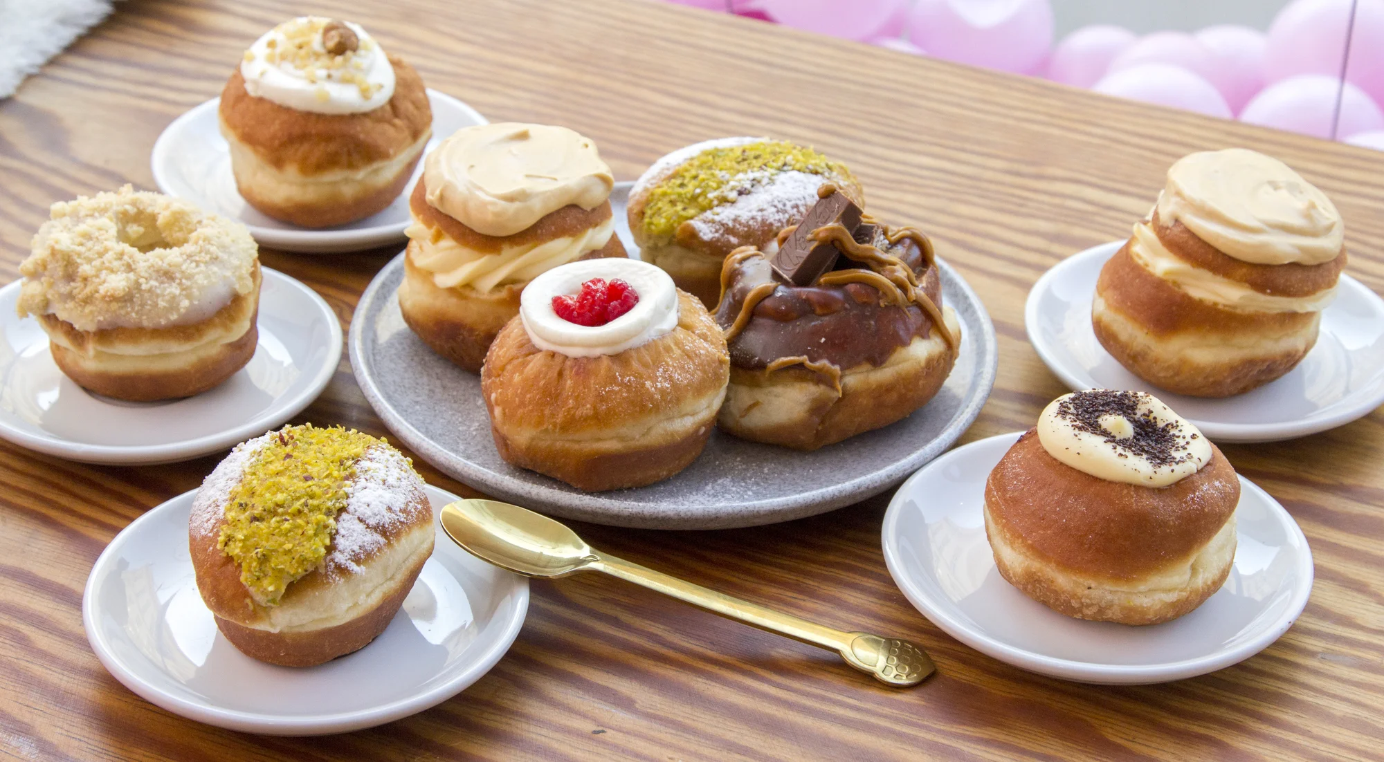Minikoblihy a minidonuty: mix 2 až 18 kousků těch nejlepších příchutí z vyhlášené Koblihy