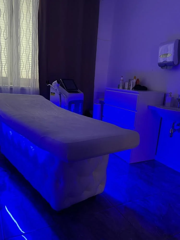 Laserová epilace pro ženy: trvalé odstranění chloupků diodovým laserem
