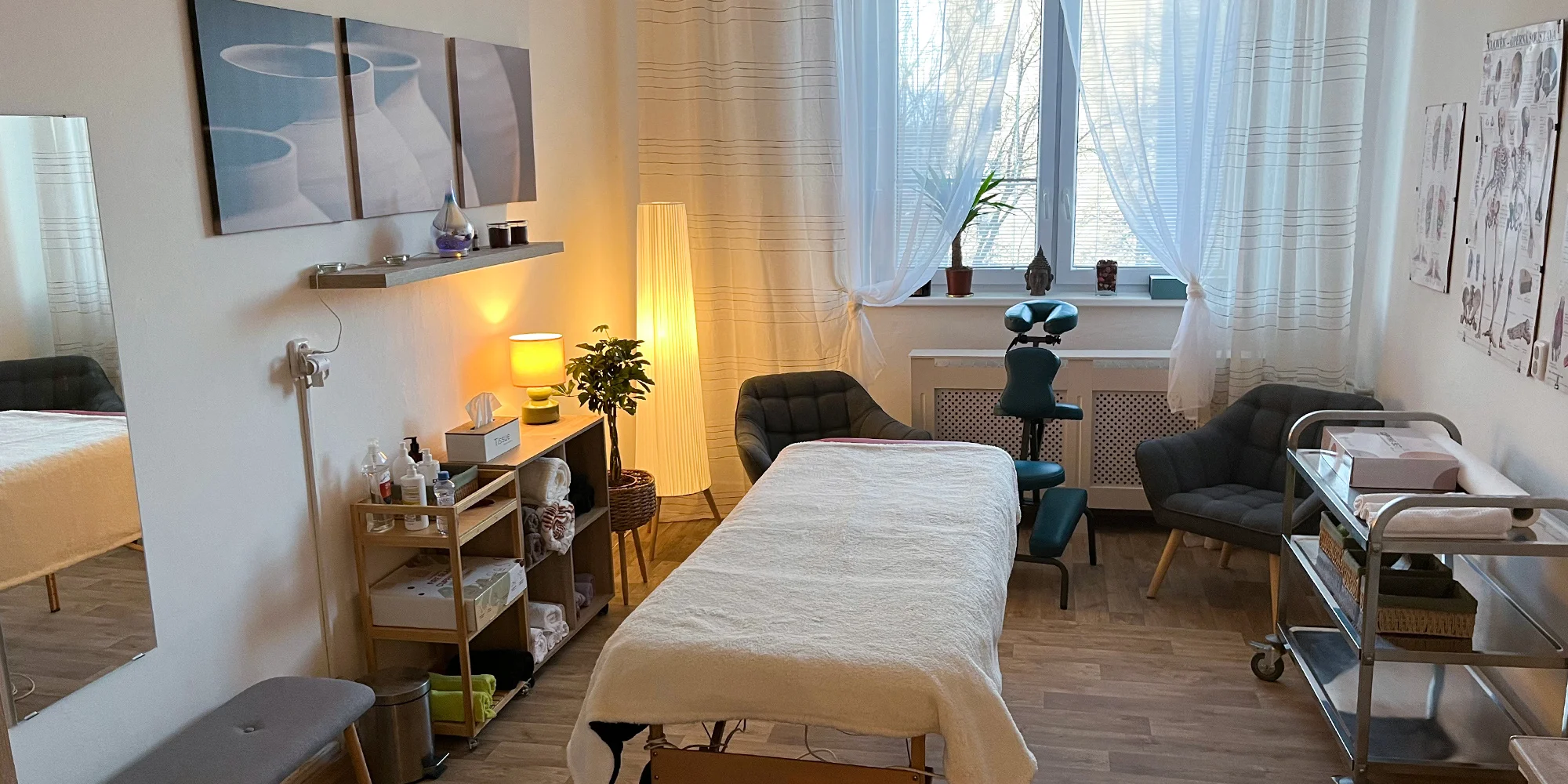 Relaxační masáž zad nebo i šíje: jednotlivé procedury i permanentky