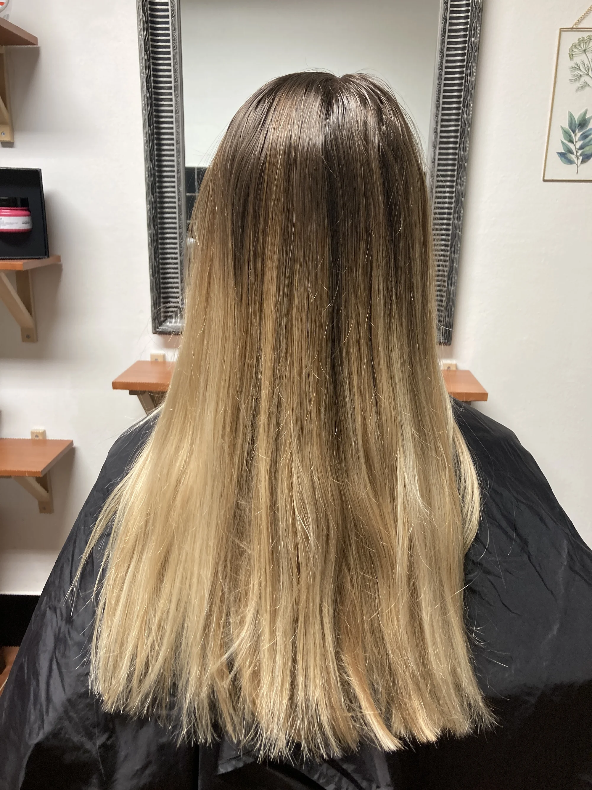 Pro krásné vlasy: střih nebo zesvětlení technikou balayage vč. regenerace