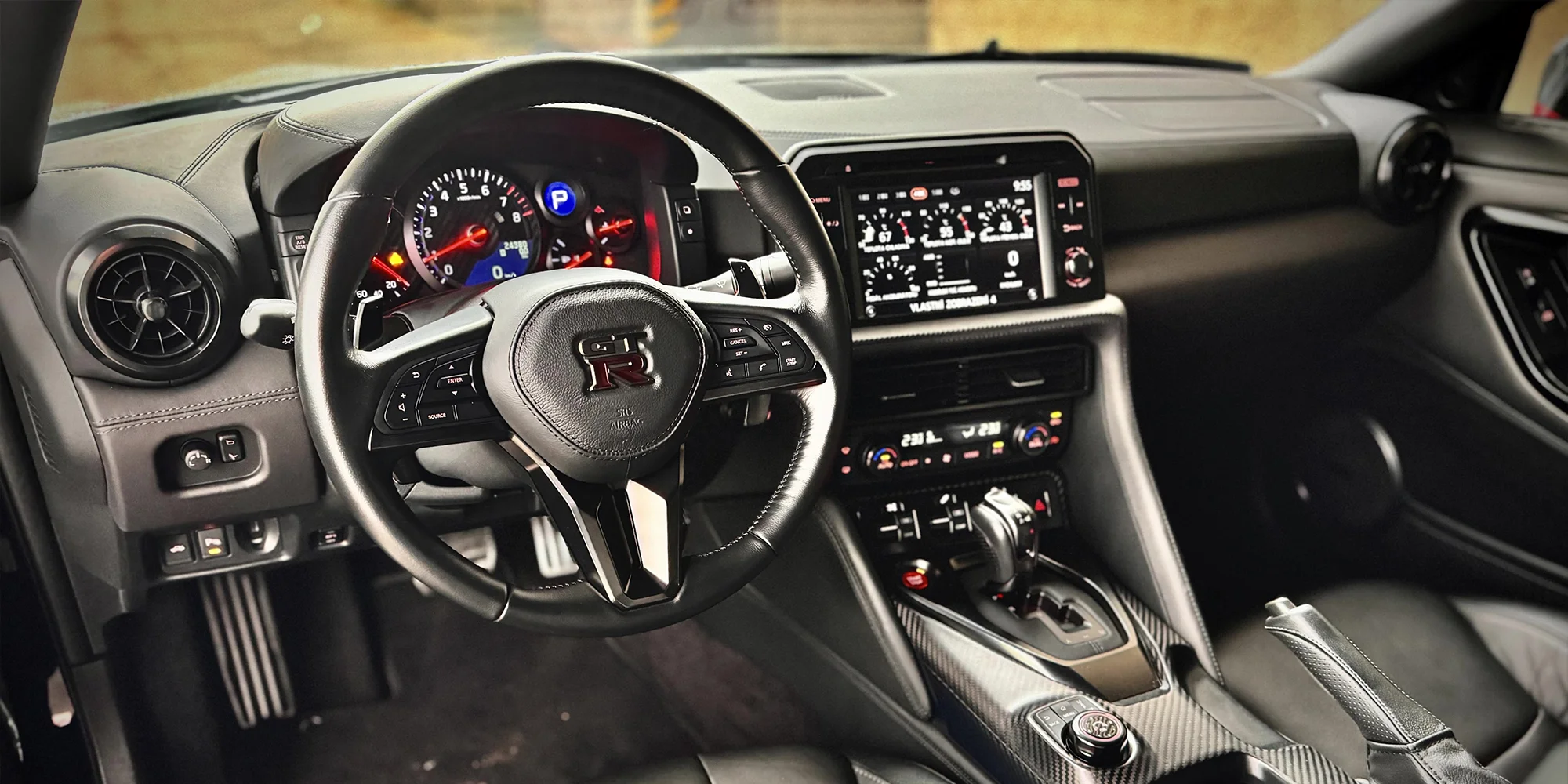 30 nebo 60 minut řidičem japonské ikony Nissan GT-R bez instruktora