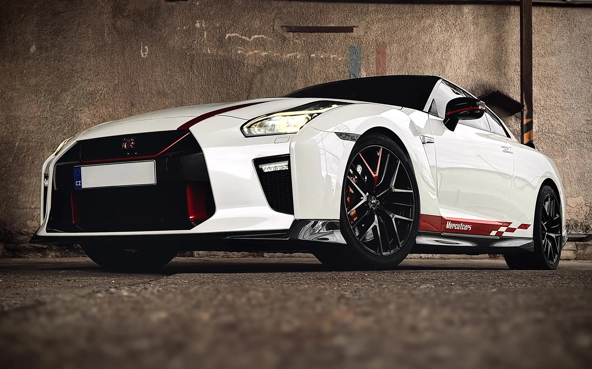 30 nebo 60 minut řidičem japonské ikony Nissan GT-R bez instruktora