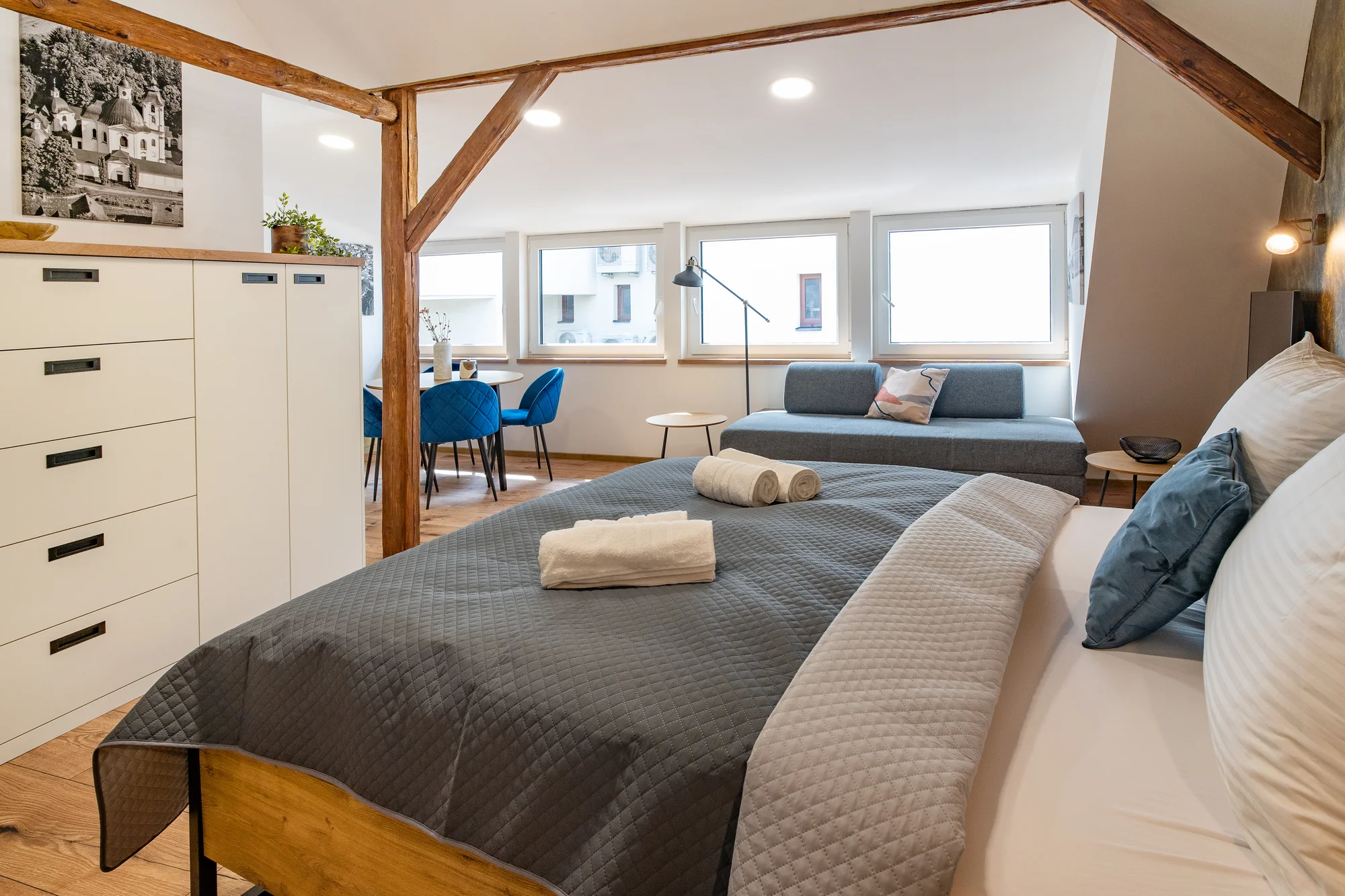 Dovolená na jihu Čech: hotel se snídaněmi, bazénem i privátním wellness