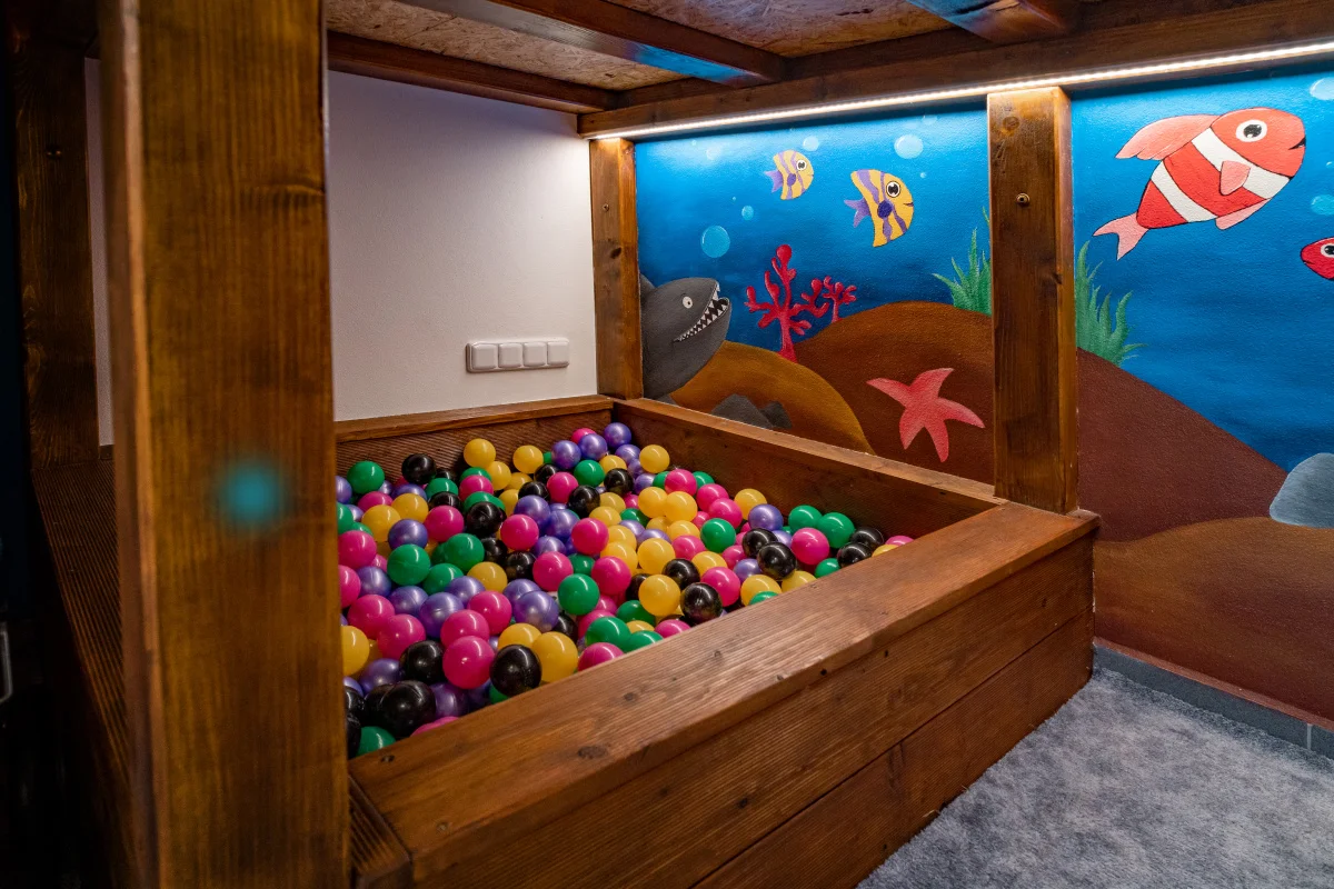 Dovolená na jihu Čech: hotel se snídaněmi, bazénem i privátním wellness