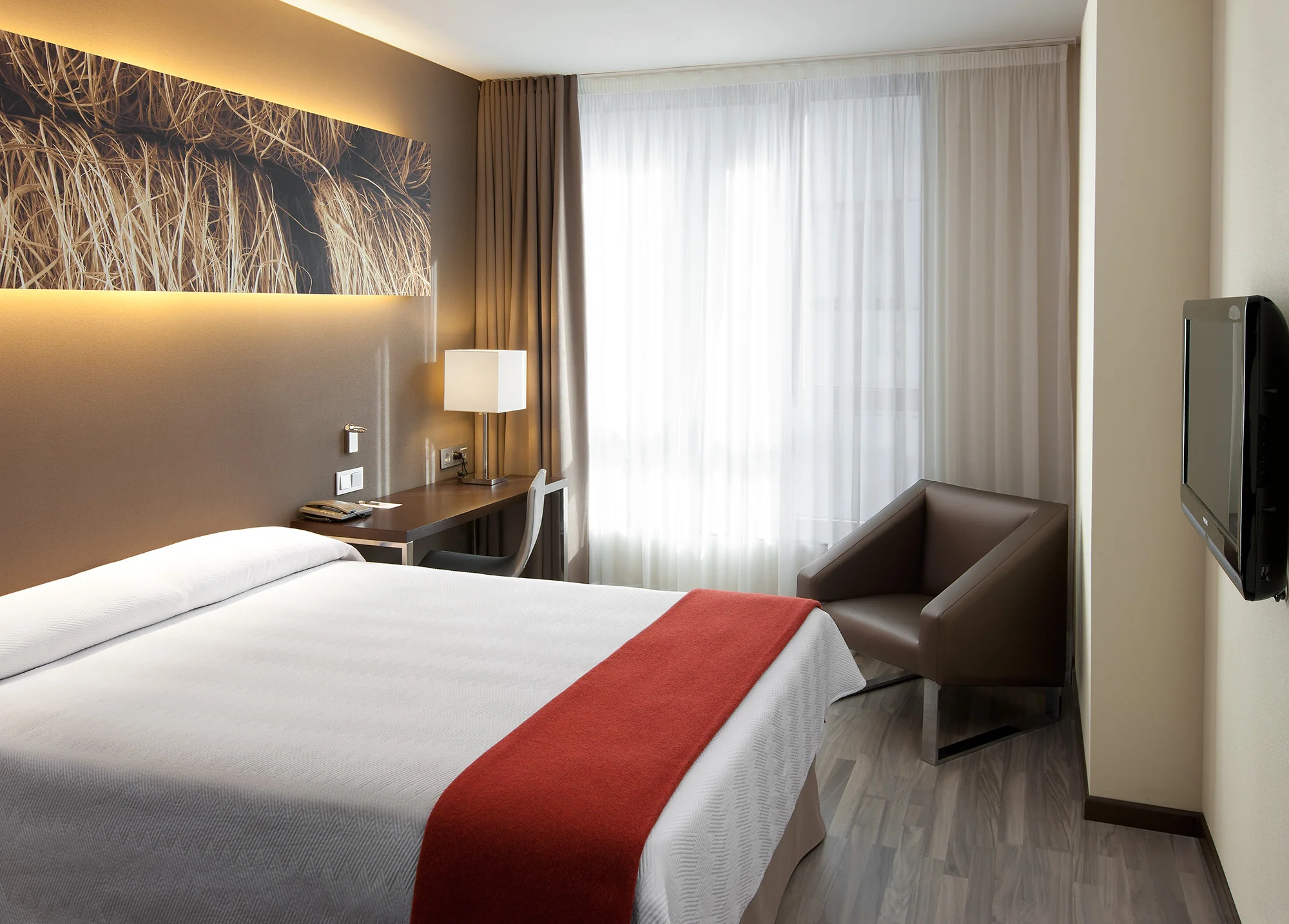 Moderní hotel v Barceloně: jen 15 minut od pláže, skvělá dostupnost do centra, snídaně v ceně