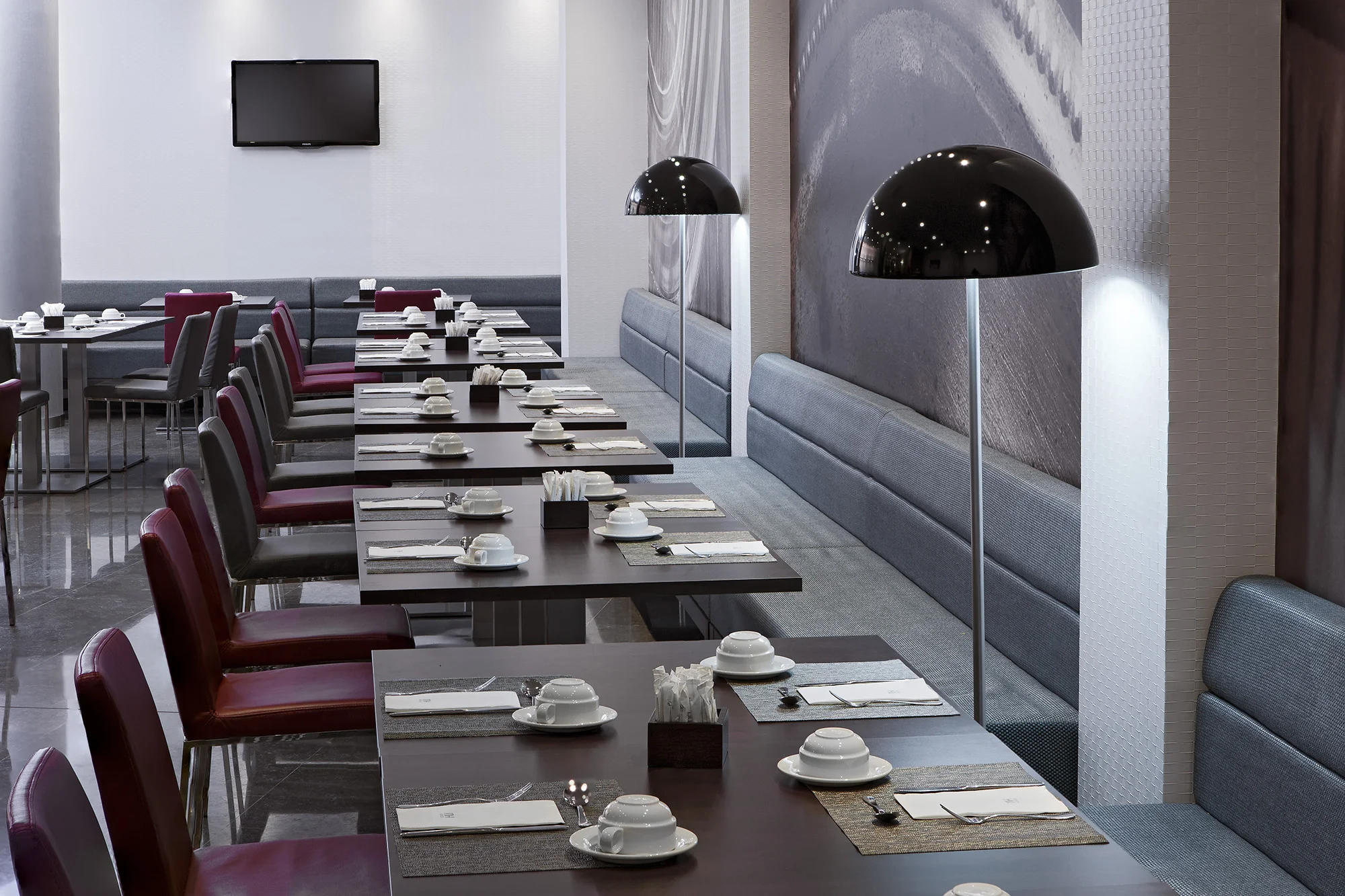 Moderní hotel v Barceloně: jen 15 minut od pláže, skvělá dostupnost do centra, snídaně v ceně