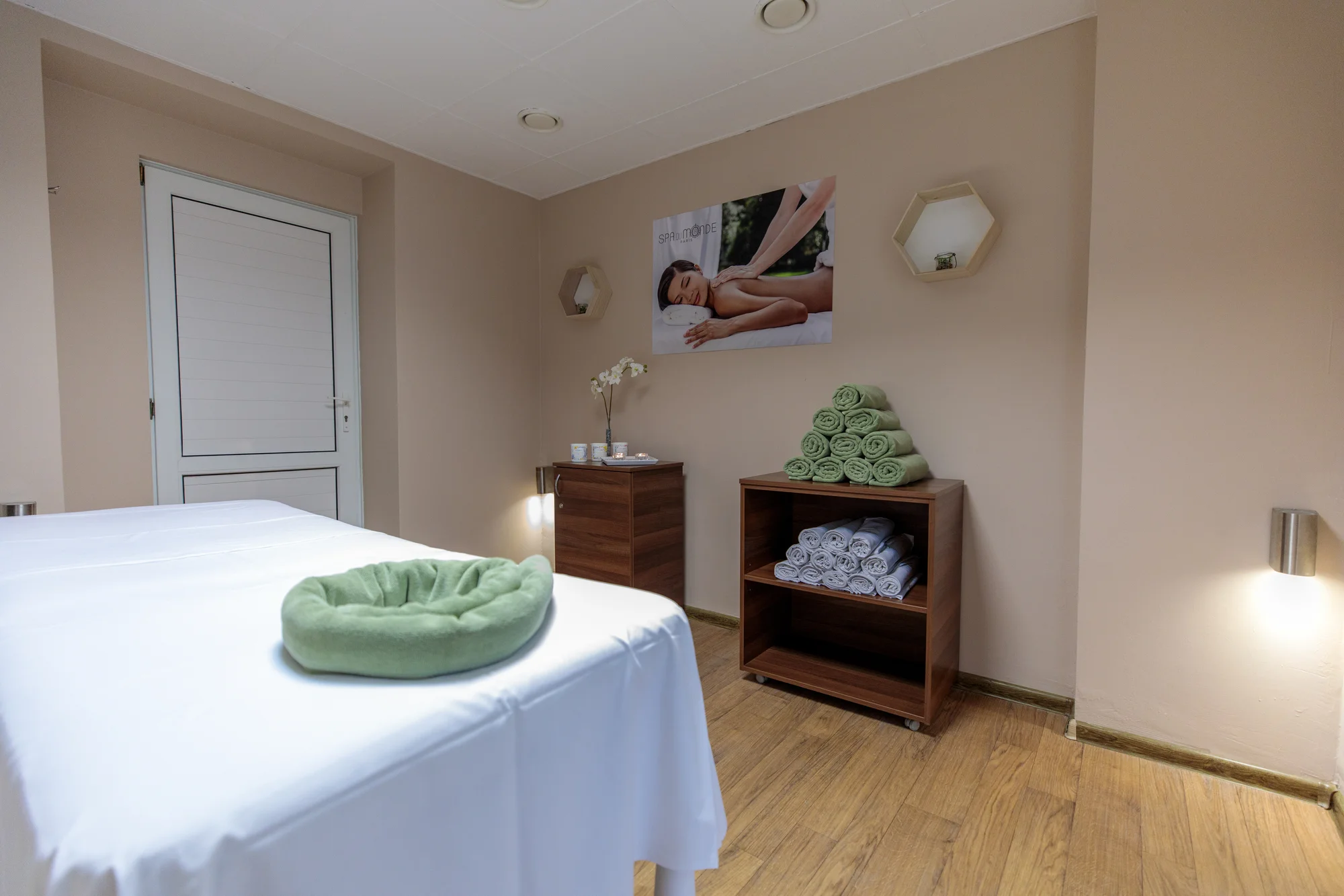 Luxusní pobyt na zámku: neomezený wellness, snídaně i polopenze, kousek od Miškovce, 2 děti zdarma