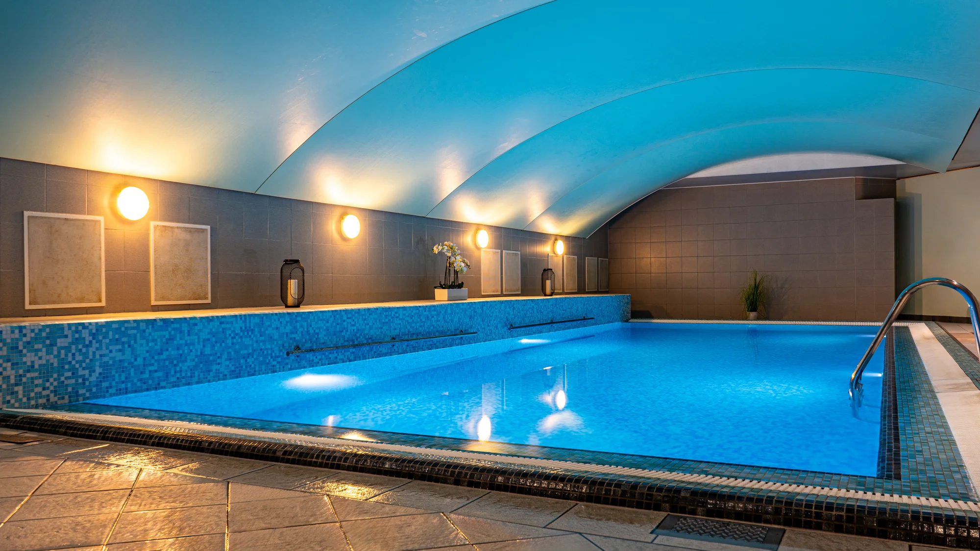 Luxusní pobyt na zámku: neomezený wellness, snídaně i polopenze, kousek od Miškovce, 2 děti zdarma