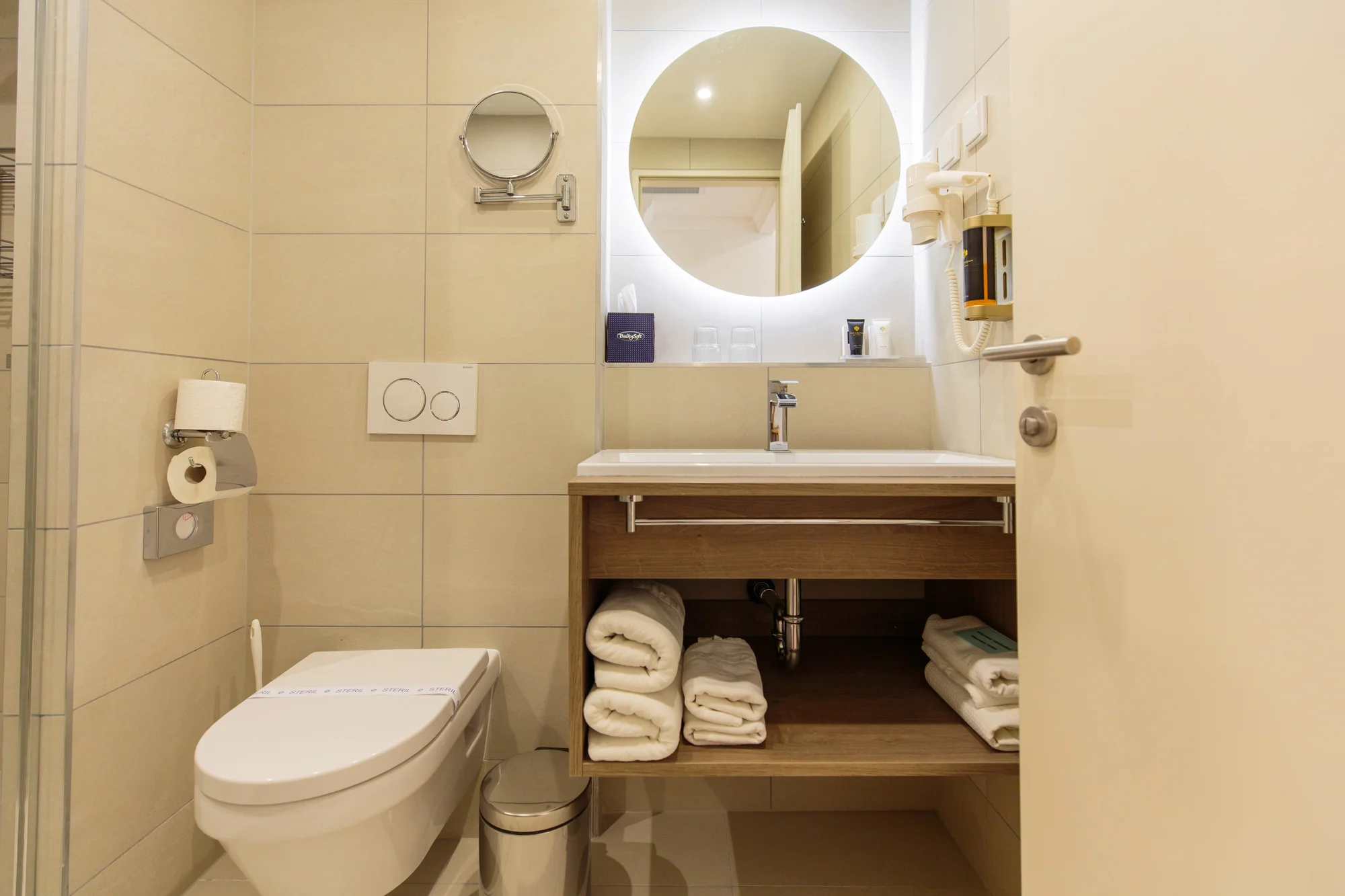 Luxusní pobyt na zámku: neomezený wellness, snídaně i polopenze, kousek od Miškovce, 2 děti zdarma