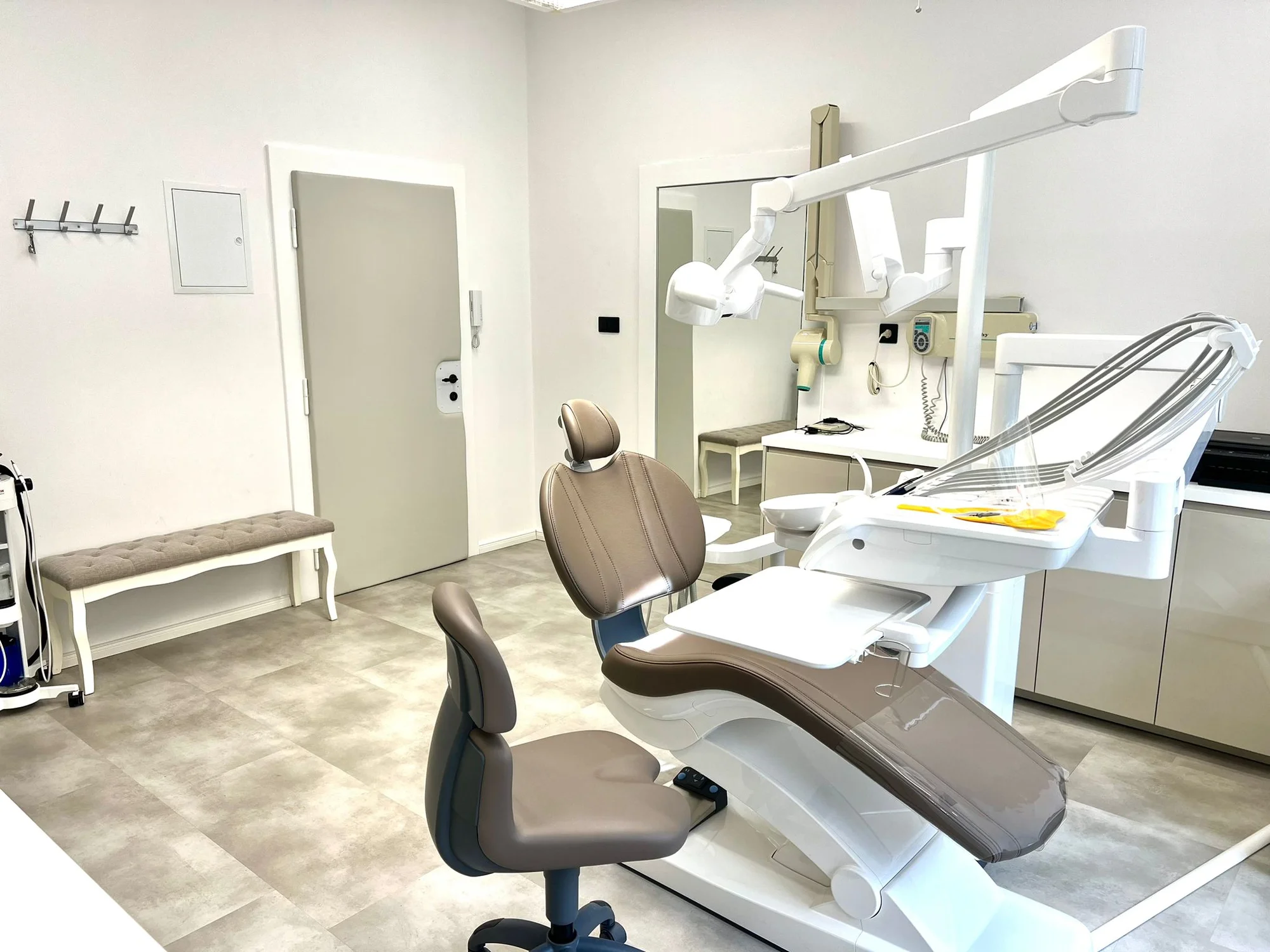 Dentální hygiena s airflow a za použití ultrazvuku pro pacienty od 15 let a dospělé