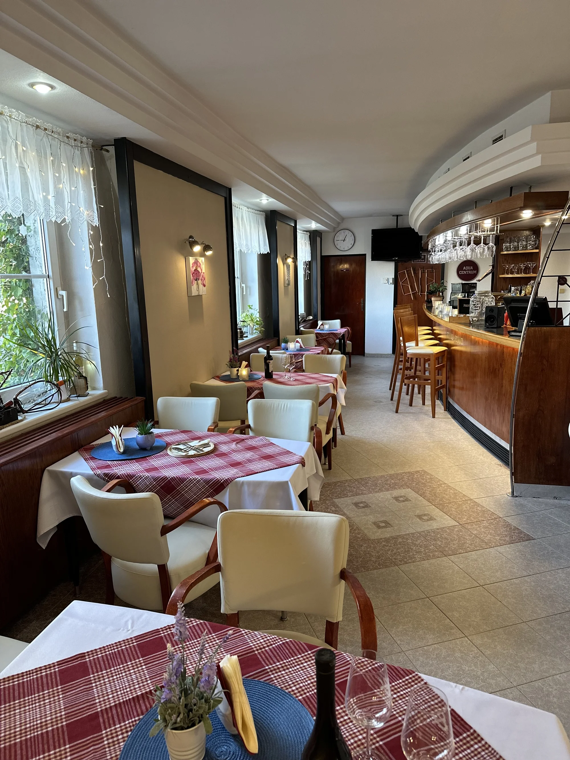 Relax na jižní Moravě s jídlem i vstupy do aquacentra a privátním wellness