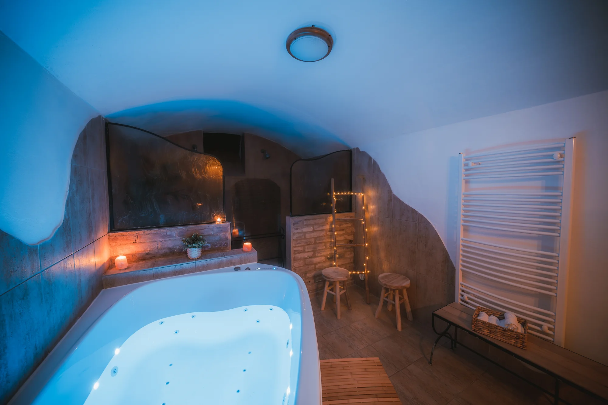 Privátní wellness: 90, 120 nebo 180min. vířivky, sauny a relaxační místnosti pro 2 osoby