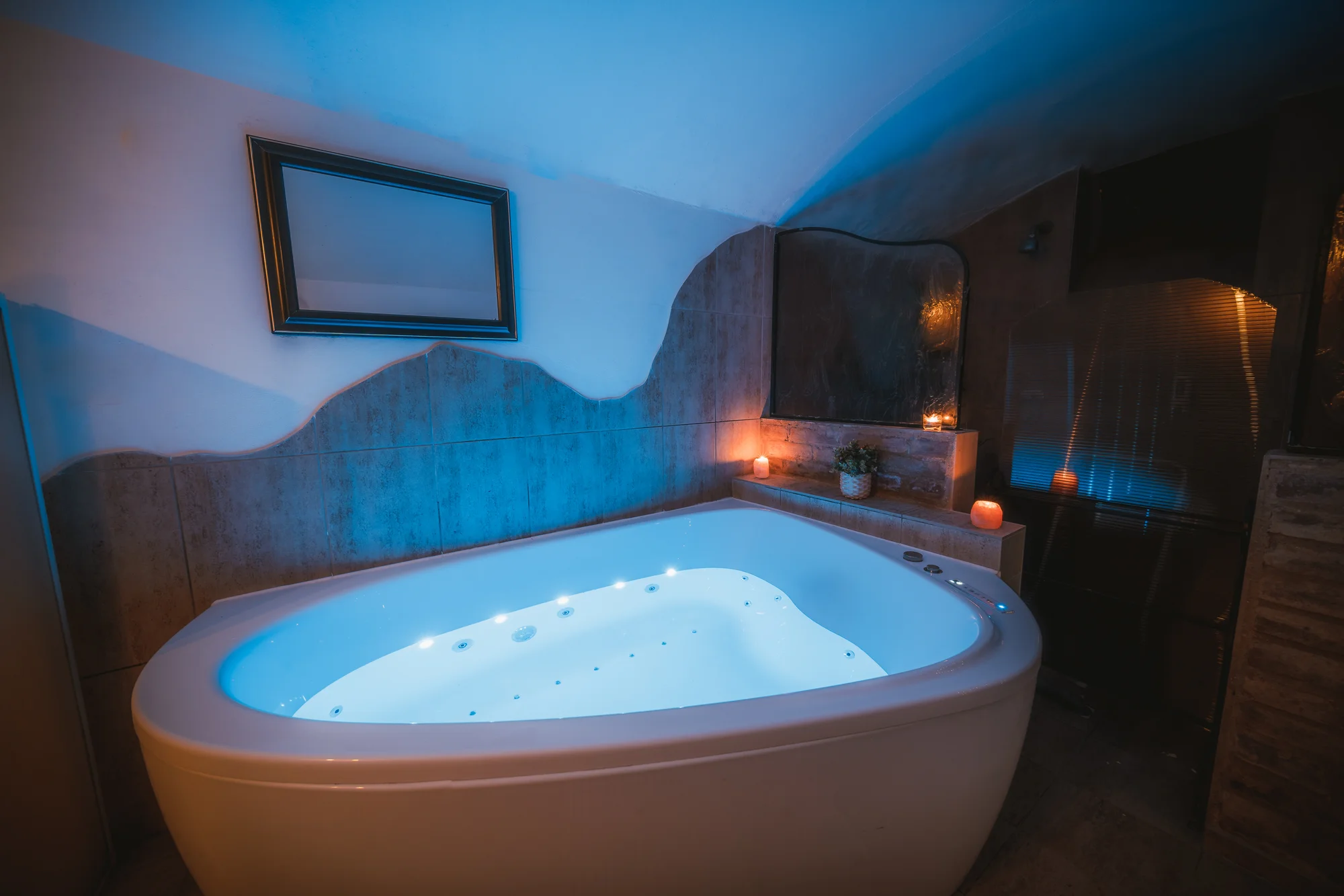 Privátní wellness: 90, 120 nebo 180min. vířivky, sauny a relaxační místnosti pro 2 osoby