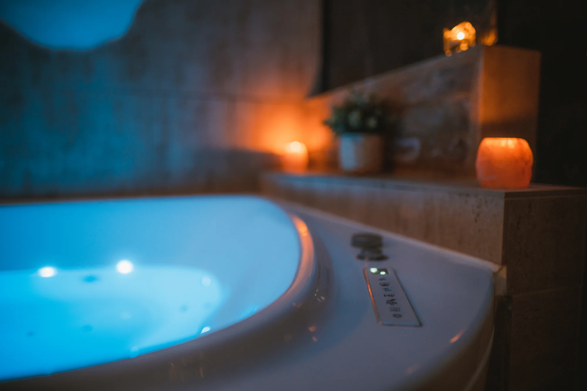 Privátní wellness: 90, 120 nebo 180min. vířivky, sauny a relaxační místnosti pro 2 osoby