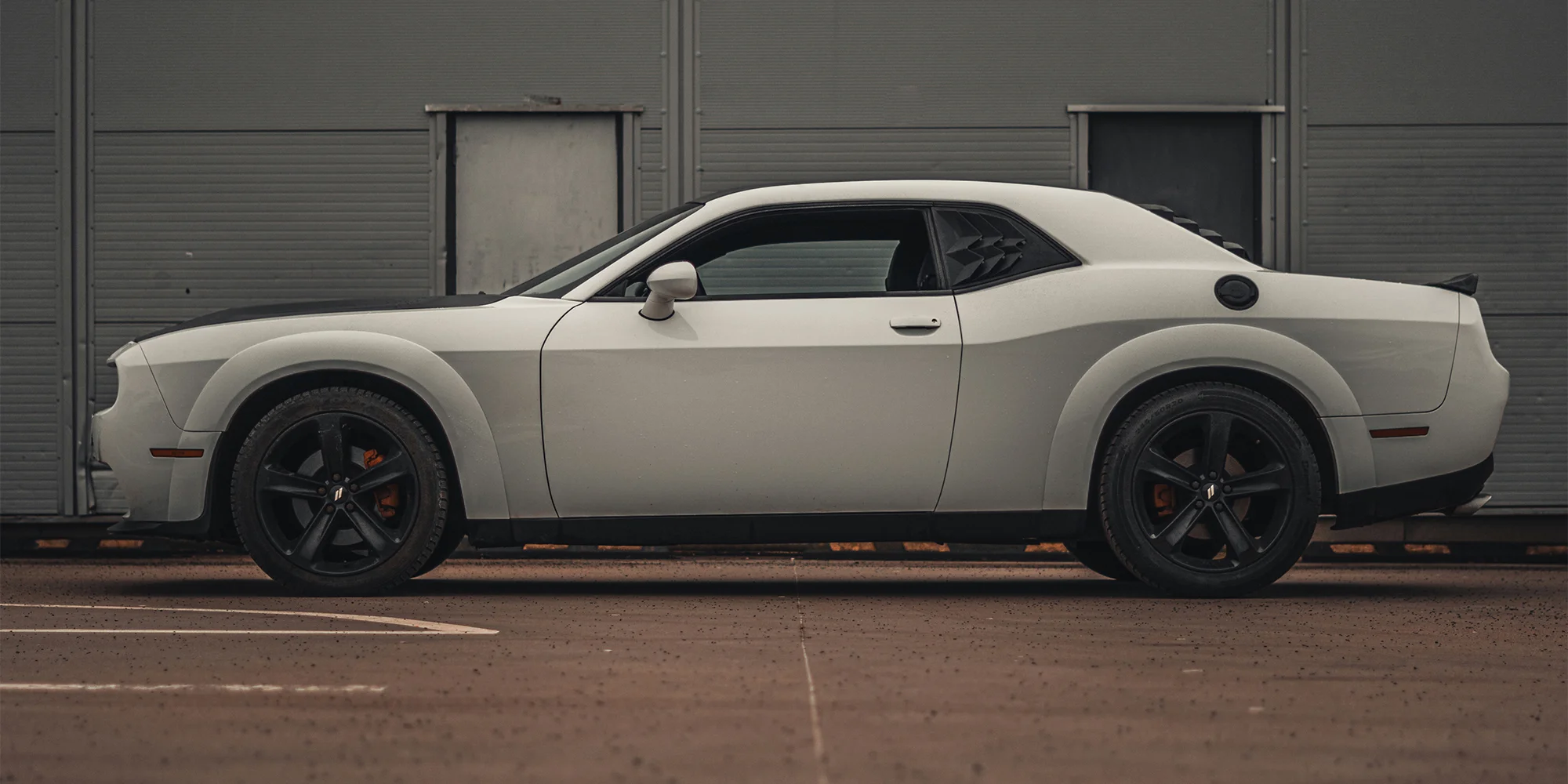 Jízda v super káře dle výběru: Challenger, Camaro nebo Mustang na15 - 50 min.