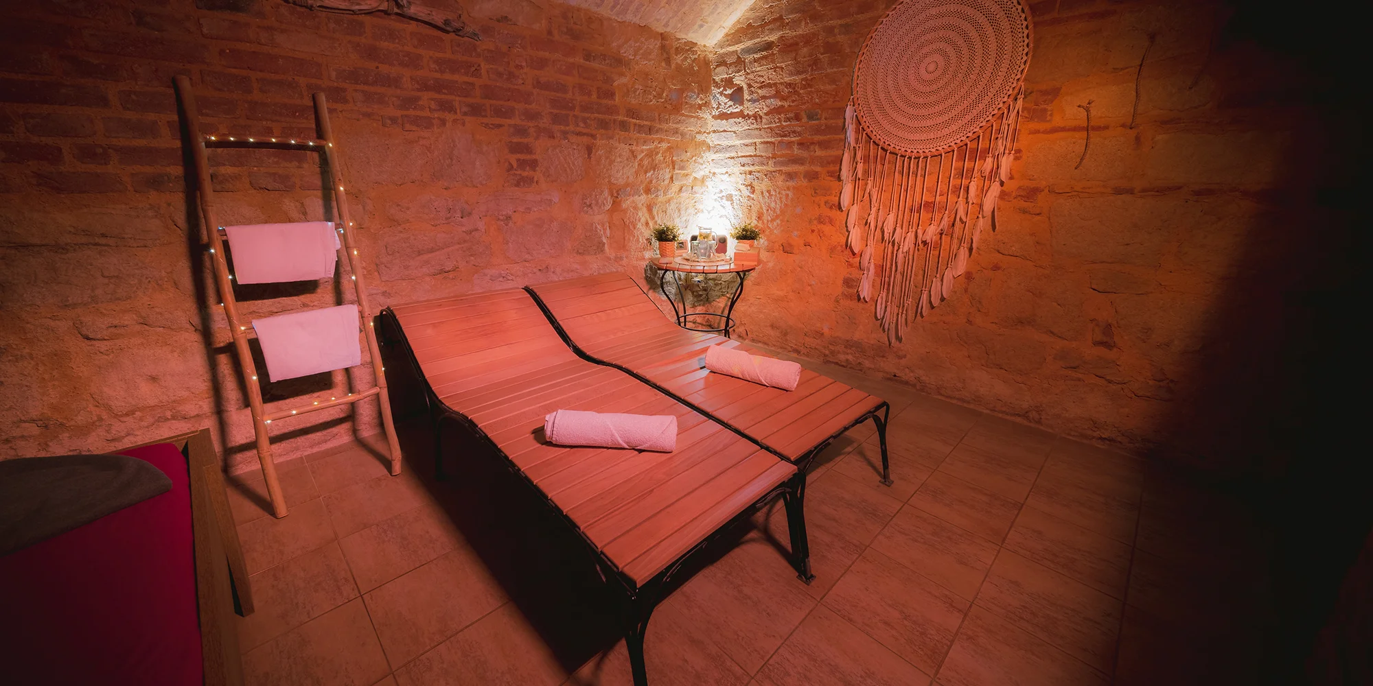 Privátní wellness: 90, 120 nebo 180min. vířivky, sauny a relaxační místnosti pro 2 osoby