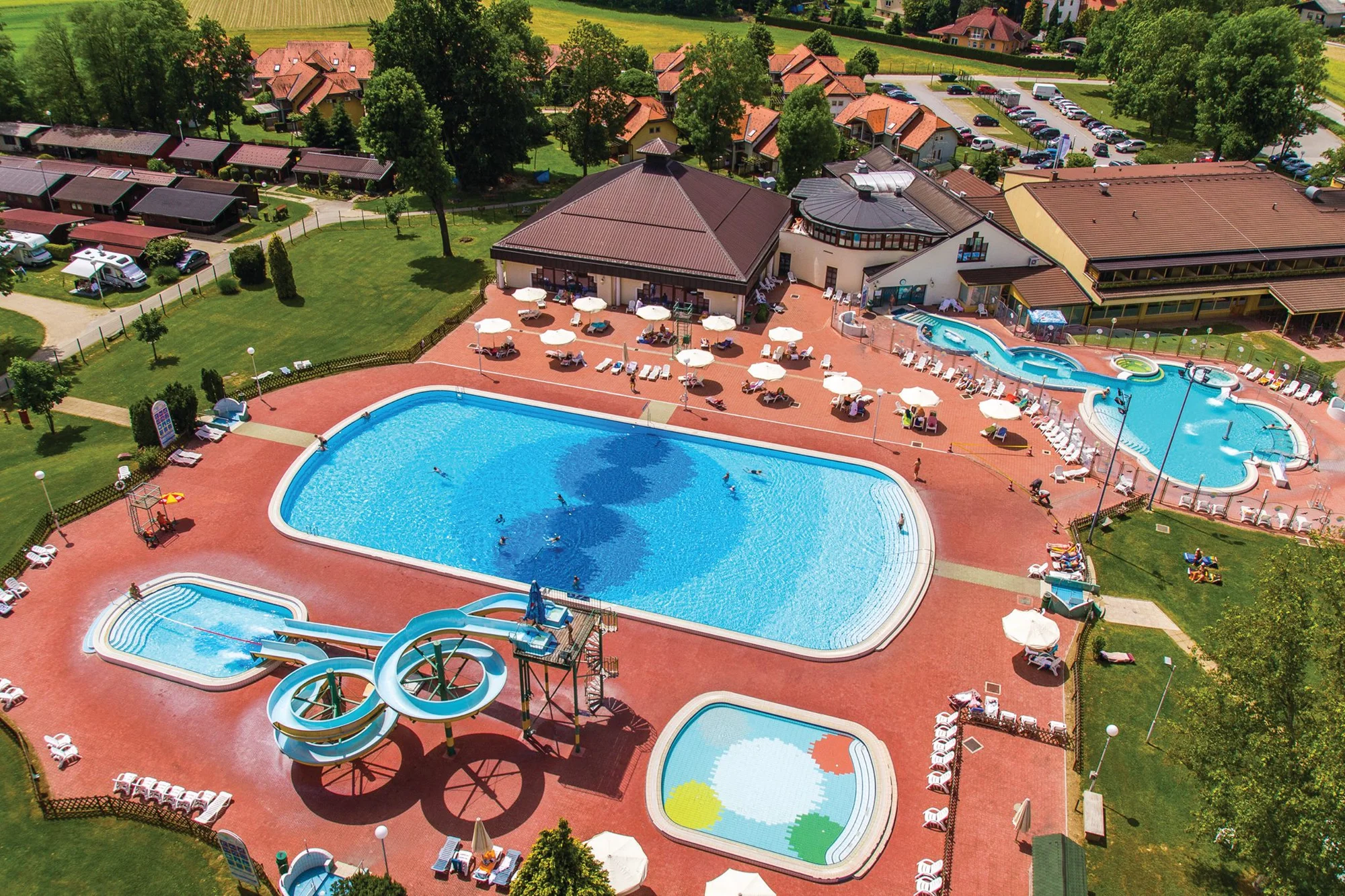 Rodinný relax ve slovinských termálech Terme Banovci: sauna, termální bazény i snídaně, 2 děti zdarma