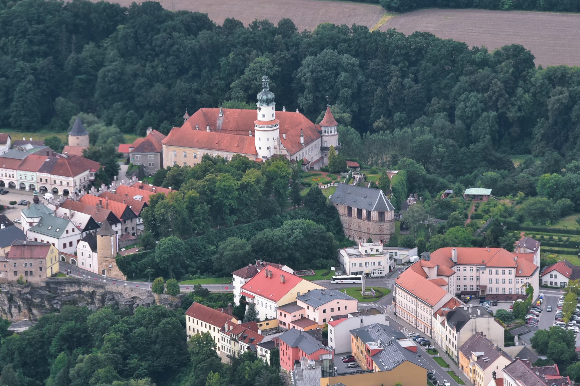 Vyhlídkový let s výhledy na krajinu, zámky i hrady českým letadlem Tulák