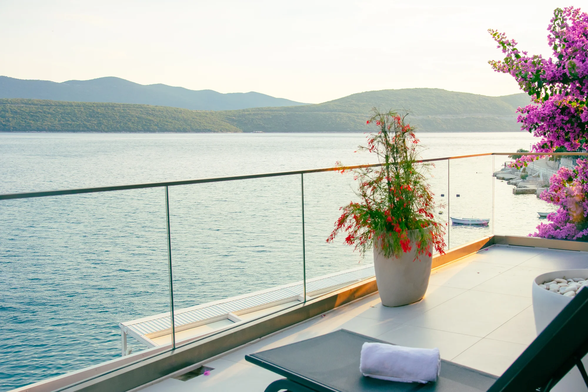 Objevte krásy Bosny a Hercegoviny: dovolená s polopenzí ve 4* hotelu s vlastní pláží i střešním bazénem