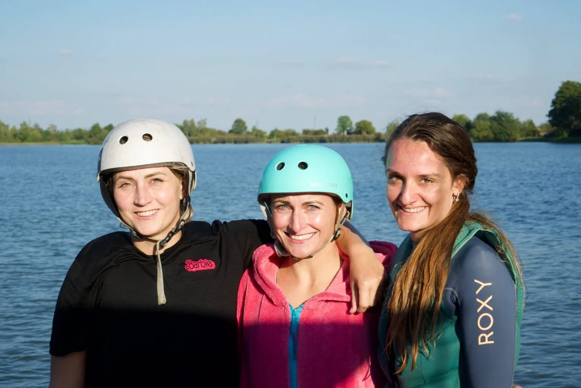 Jízda po vodní hladině: wakeboarding na 1 hodinu i vč. vybavení a instruktora, 1 nebo až 4 osoby