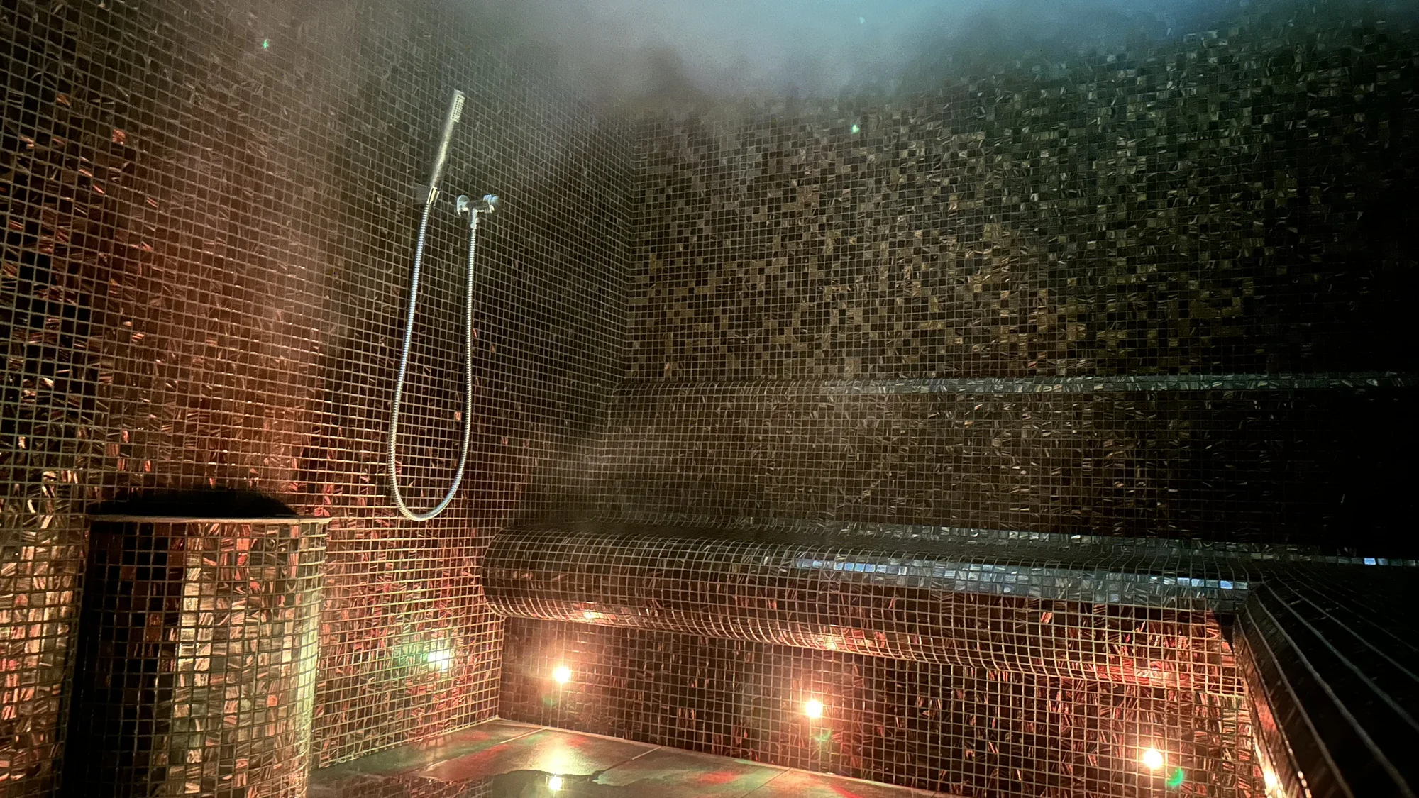 4* relax v Hluboké nad Vltavou se snídaní nebo polopenzí, wellness i kreditem na další služby
