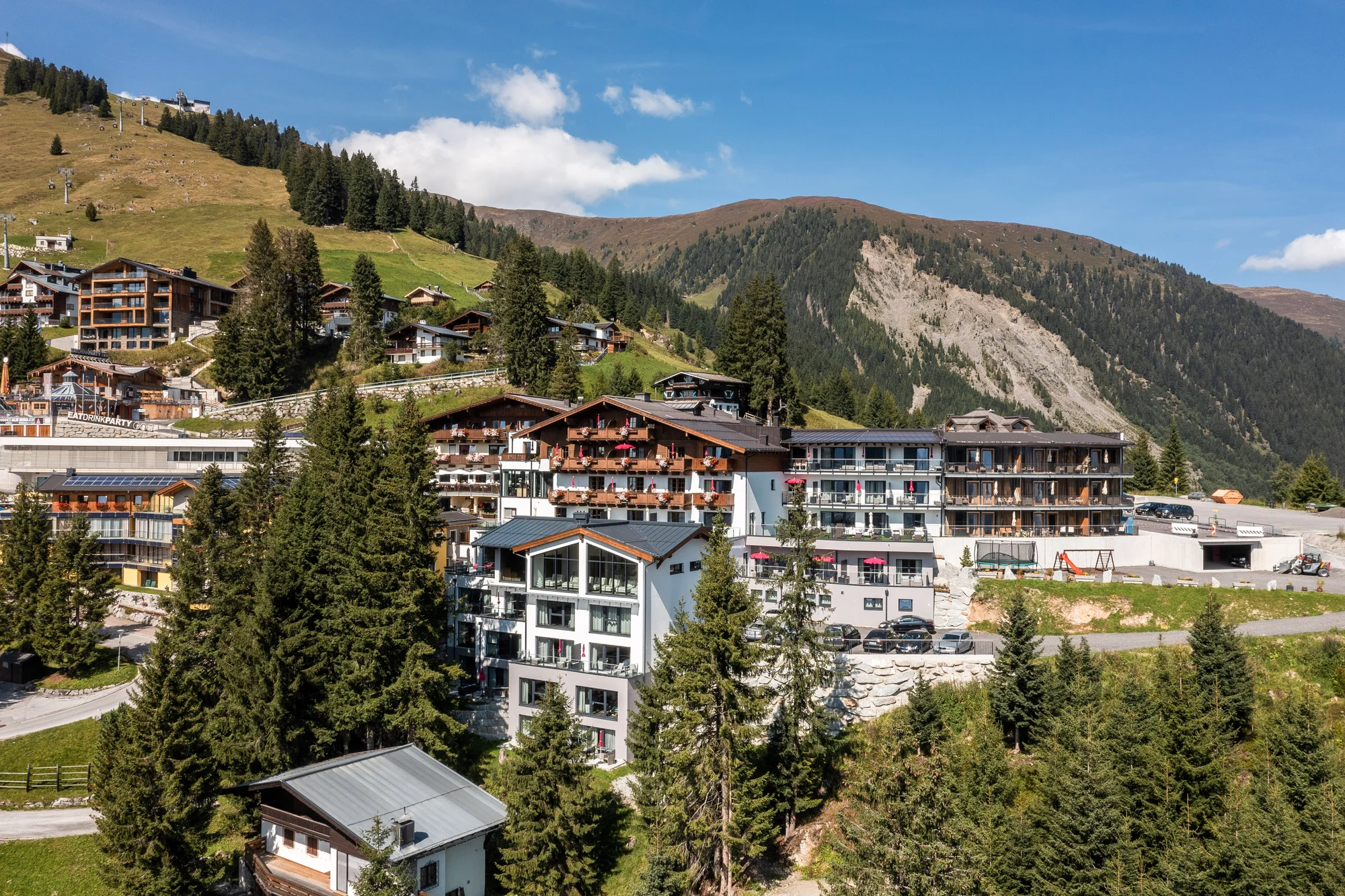 Vysoké Taury: krásný hotel přímo u Zillertal Areny s polopenzí a wellness