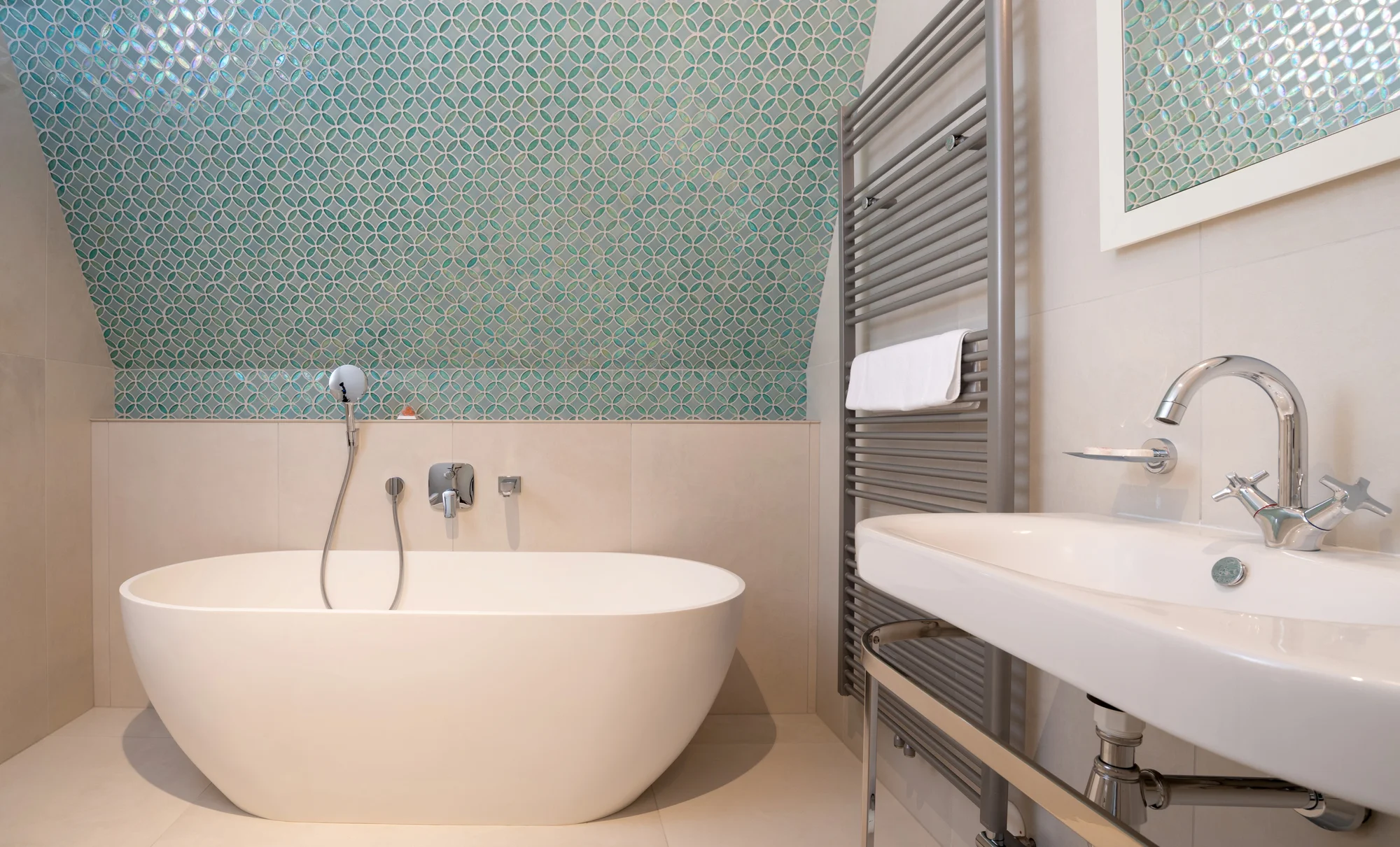 Luxusní 4* pobyt v secesní továrníkově vile: jídlo, možnost wellness i procedur v Rožnovských pivních lázních