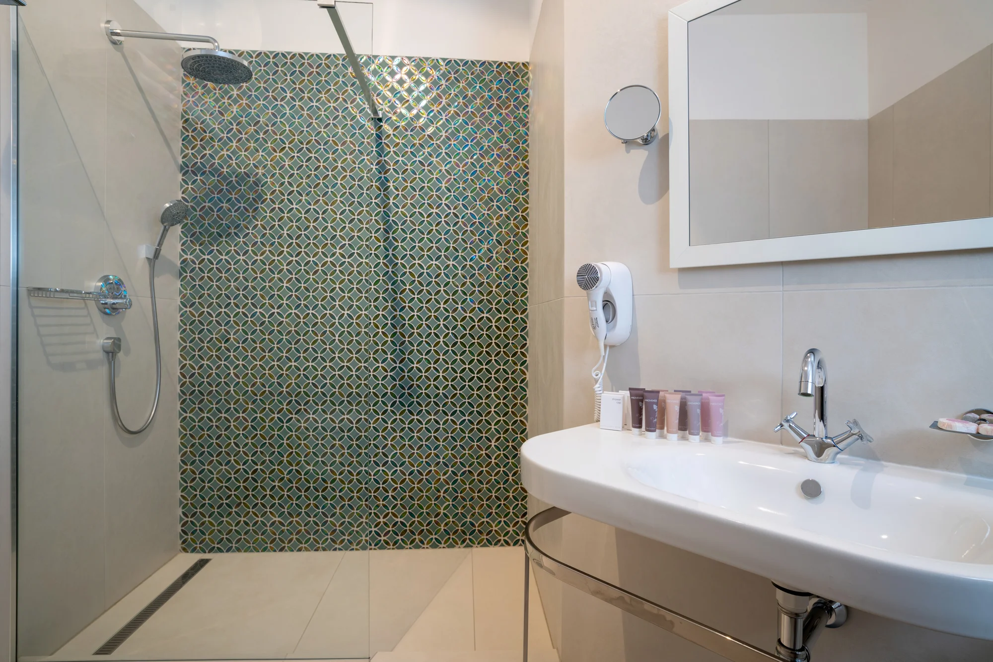 Luxusní 4* pobyt v secesní továrníkově vile: jídlo, možnost wellness i procedur v Rožnovských pivních lázních