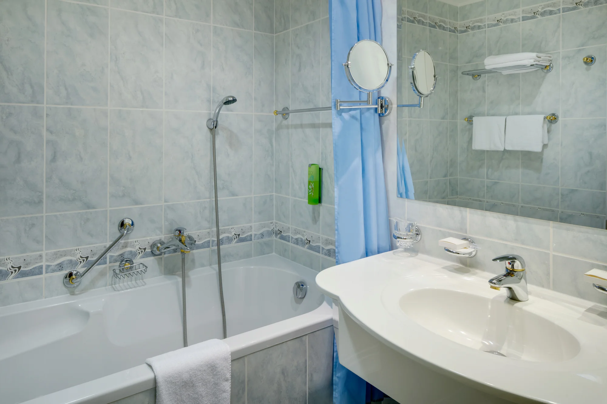 Luxusní 4* hotel v Mariánkách: neomezený wellness, procedury i polopenze
