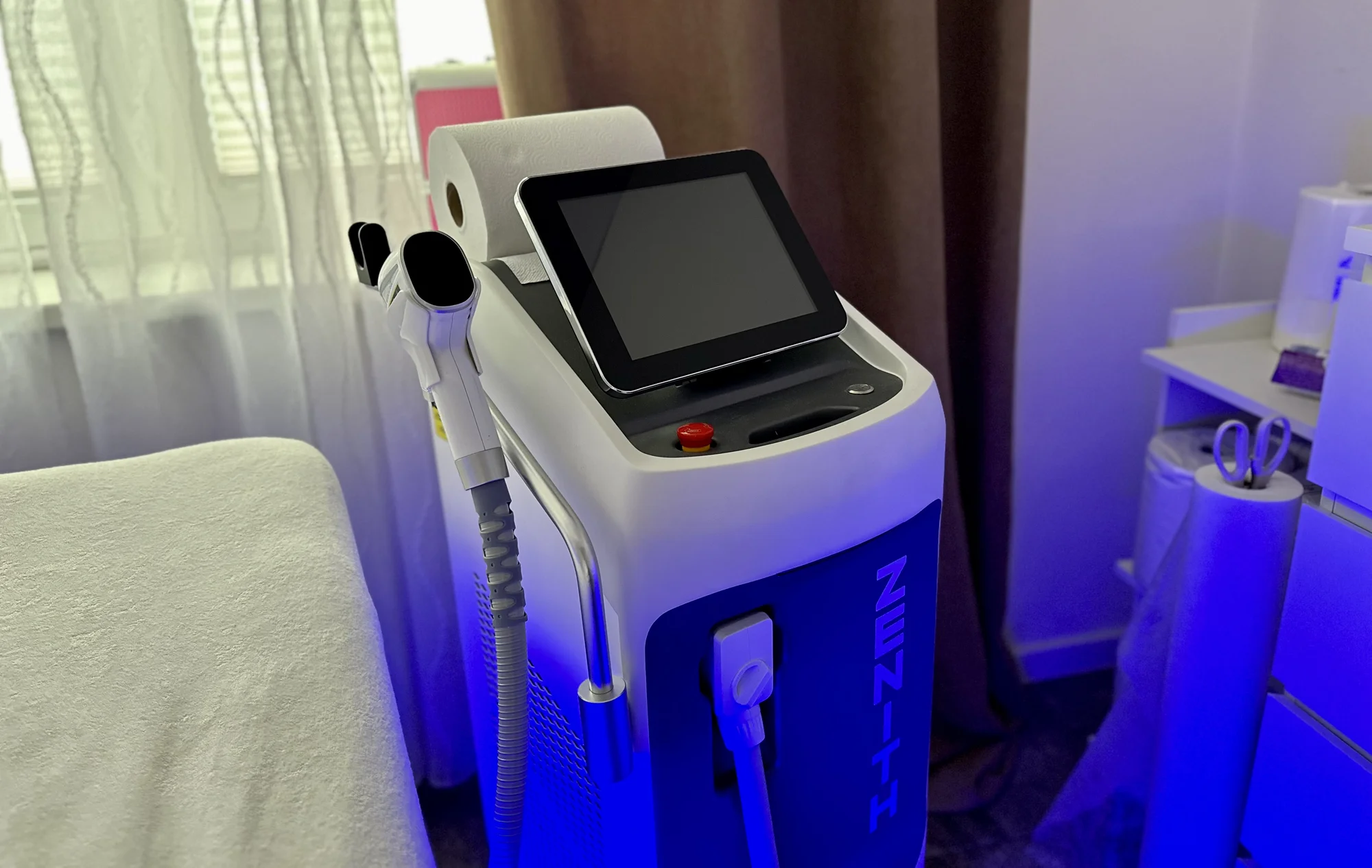 Laserová epilace pro ženy: trvalé odstranění chloupků diodovým laserem
