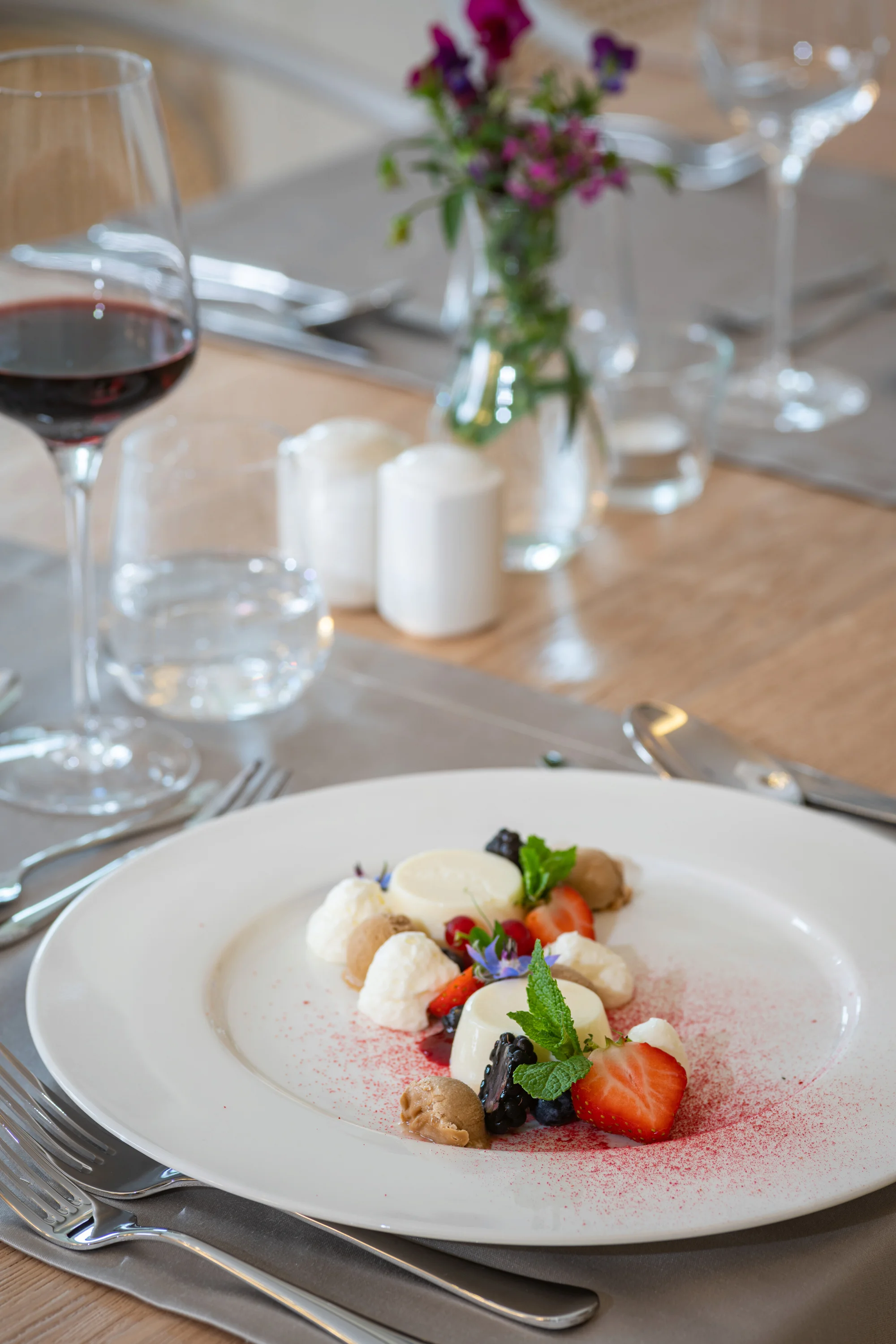 Luxusní 4* pobyt v secesní továrníkově vile: jídlo, možnost wellness i procedur v Rožnovských pivních lázních