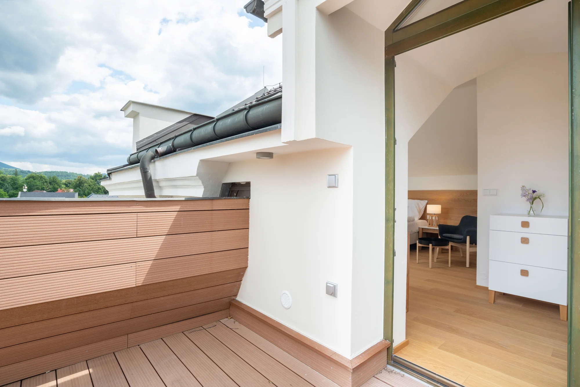 Luxusní 4* pobyt v secesní továrníkově vile: jídlo, možnost wellness i procedur v Rožnovských pivních lázních