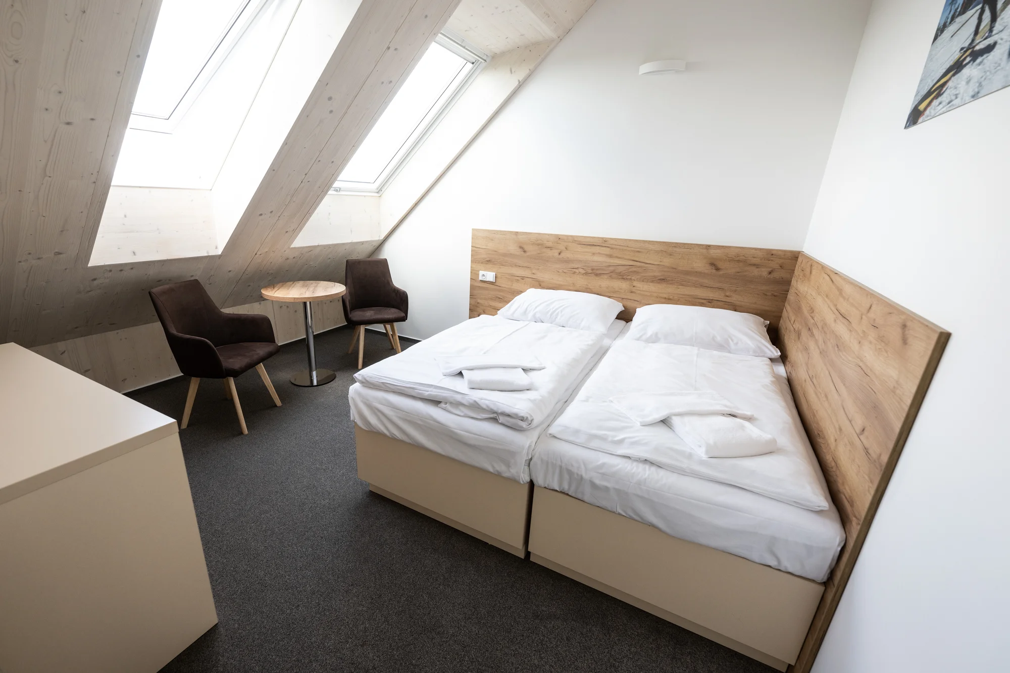Pobyt na Monínci: hotel s vnitřním bazénem, vířivkou a snídaní
