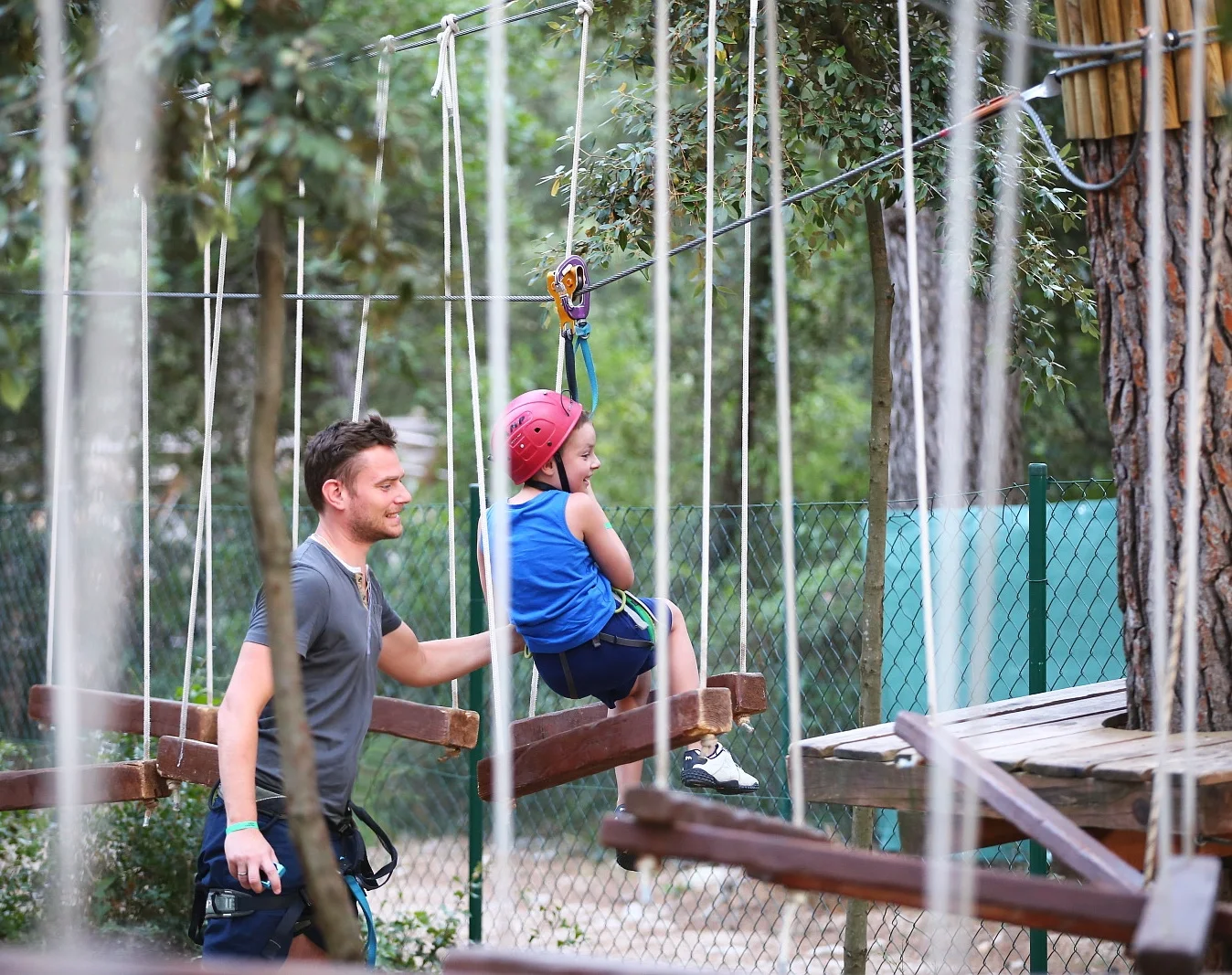 Super plážový resort v Pakoštane: ubytování v bungalovu, plná penze a spousta atrakcí zdarma