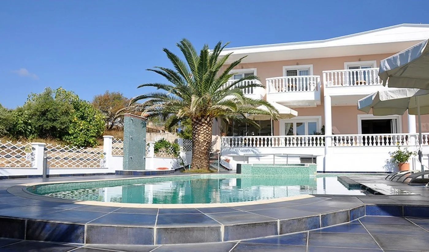 Řecký ostrov Thassos: Hotel Antonios*** se snídaní či polopenzí a venkovním bazénem, letenky v ceně
