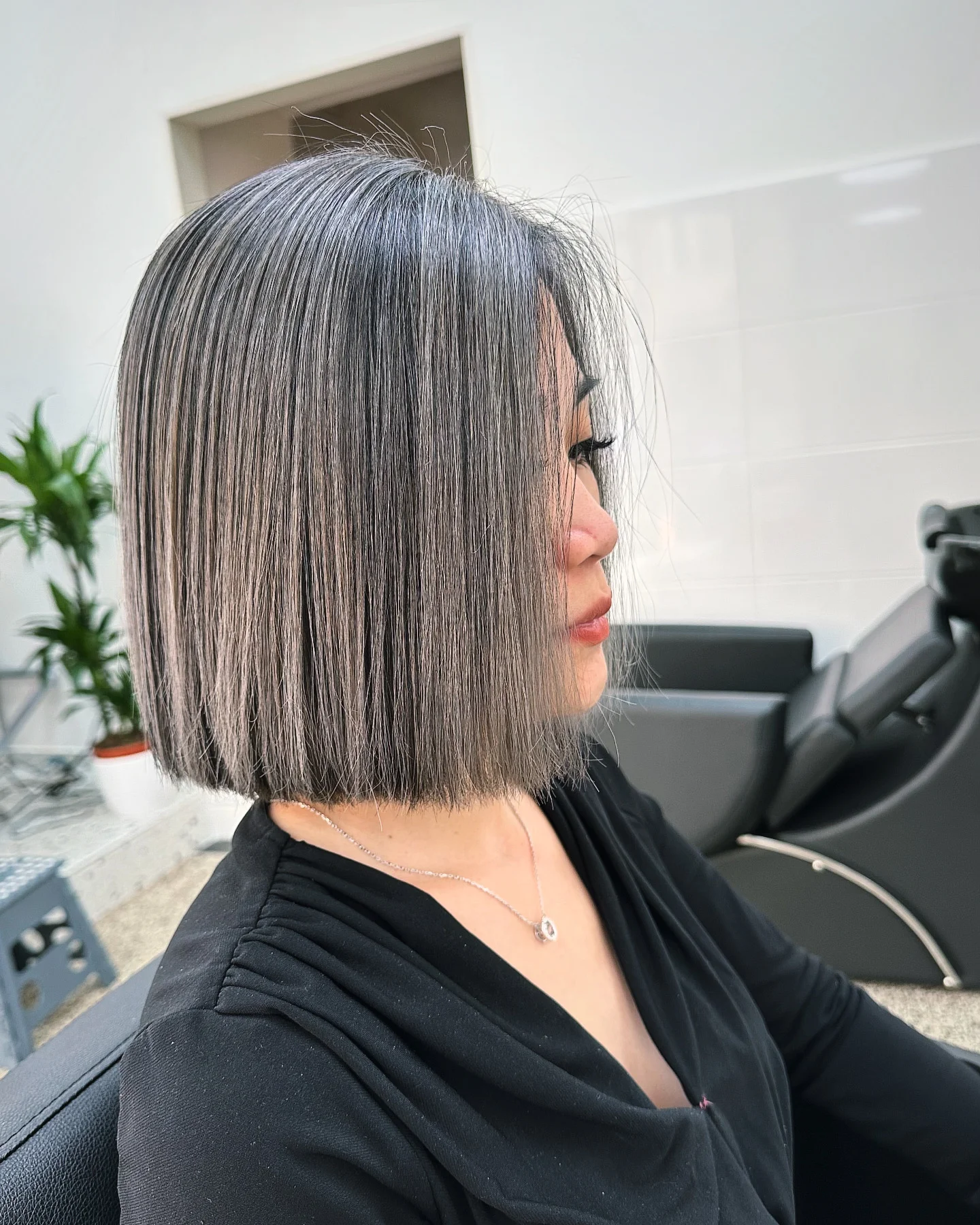 Střih s barvou, melírem i balayage pro všechny délky vlasů
