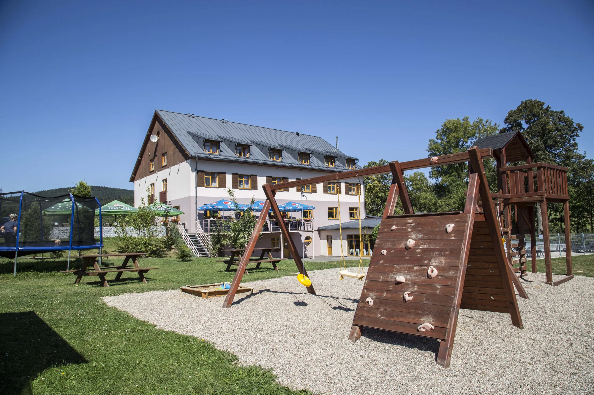 Dovolená v Jeseníkách pod Ramzovou: polopenze, krytý i vyhřívaný bazén s mořskou vodou