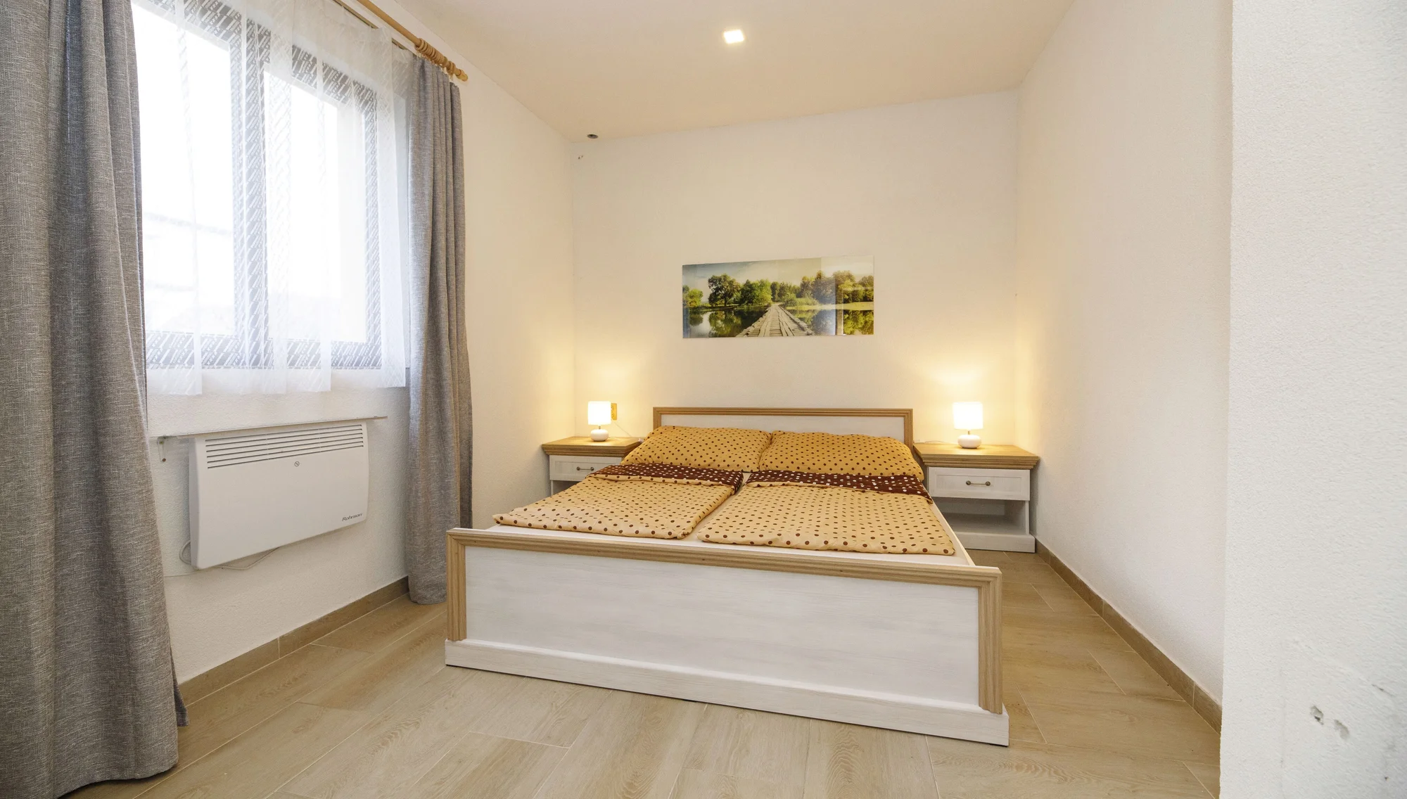 Až 8 dní pohody přímo u Lipna: vybavený apartmán s kuchyňkou a půjčením kol