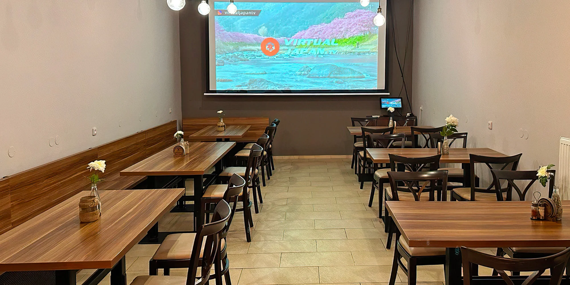 Otevřené vouchery na jídlo v hodnotě 600 nebo 1200 Kč do indické restaurace Royal Indian
