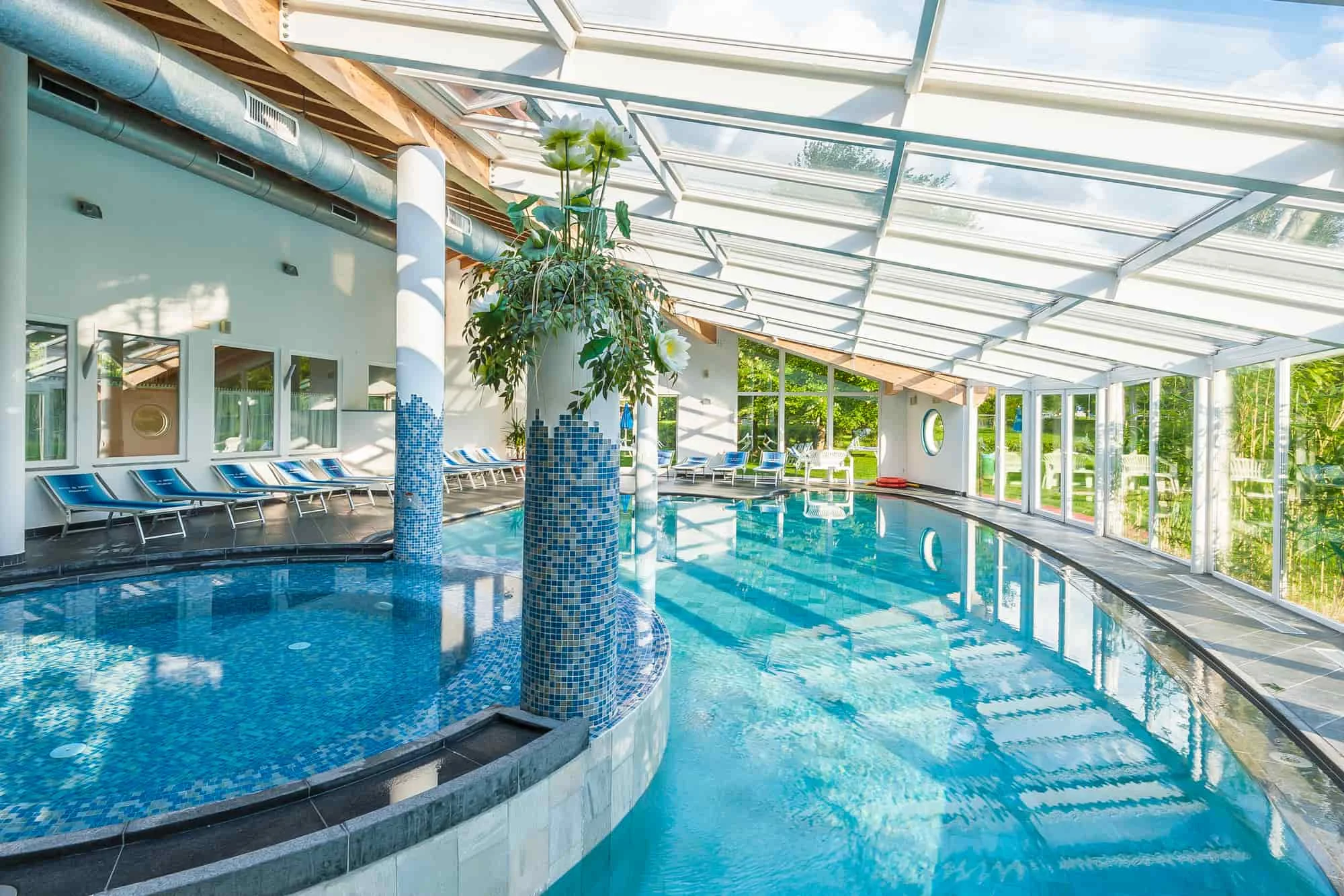 Wellness pobyt s plnou penzí v italských Alpách: hotel s bio zahradou, bazénem a spa u Terme di Levico