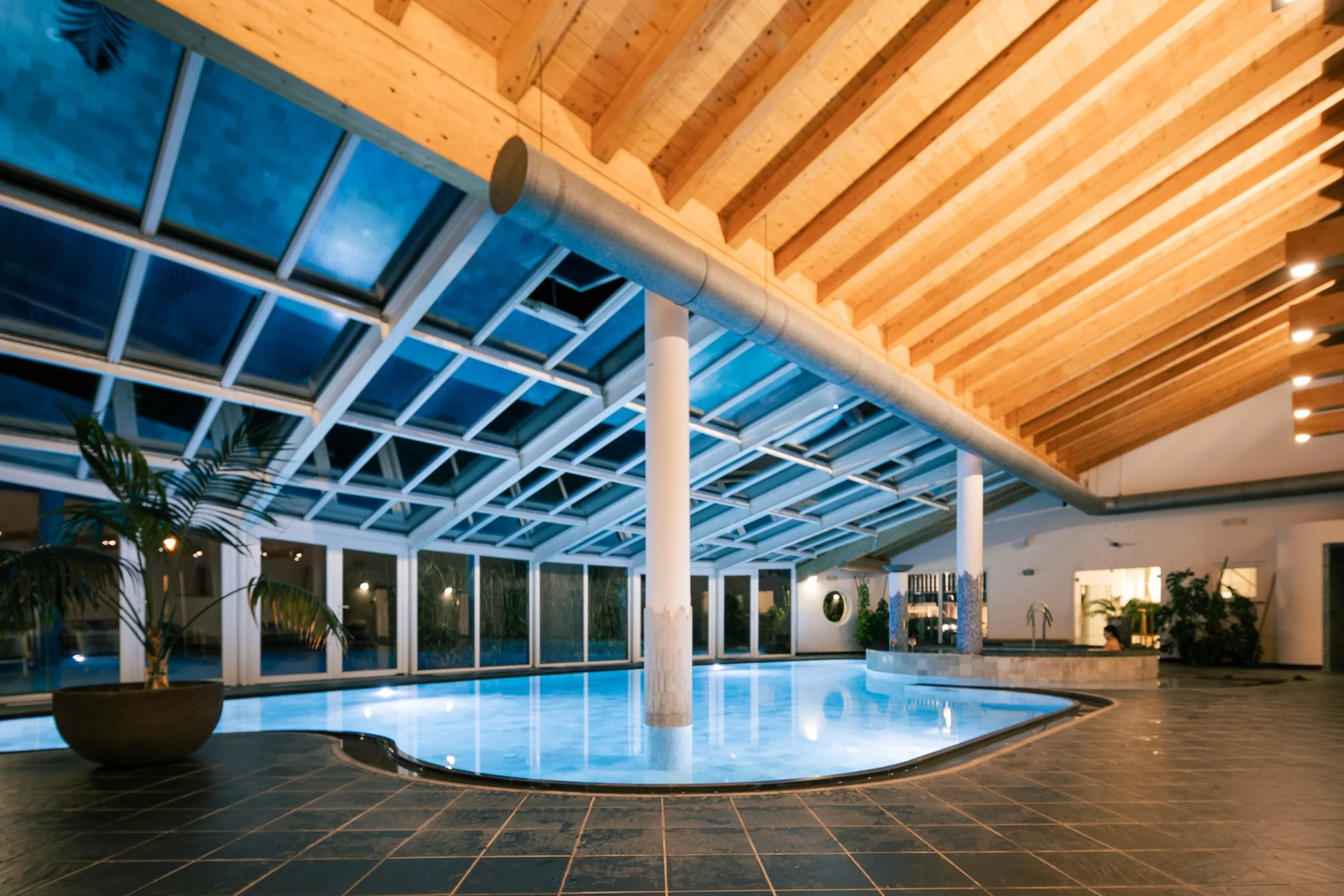 Wellness pobyt s plnou penzí v italských Alpách: hotel s bio zahradou, bazénem a spa u Terme di Levico