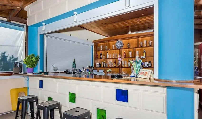 Letecký zájezd na Zakynthos: Studia Sorrento bez stravy, 300 m od pláže, bazén