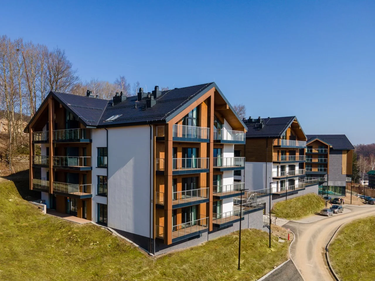 Nový moderní resort ve Sklářské Porubě: snídaně či polopenze, wellness, infinity bazén