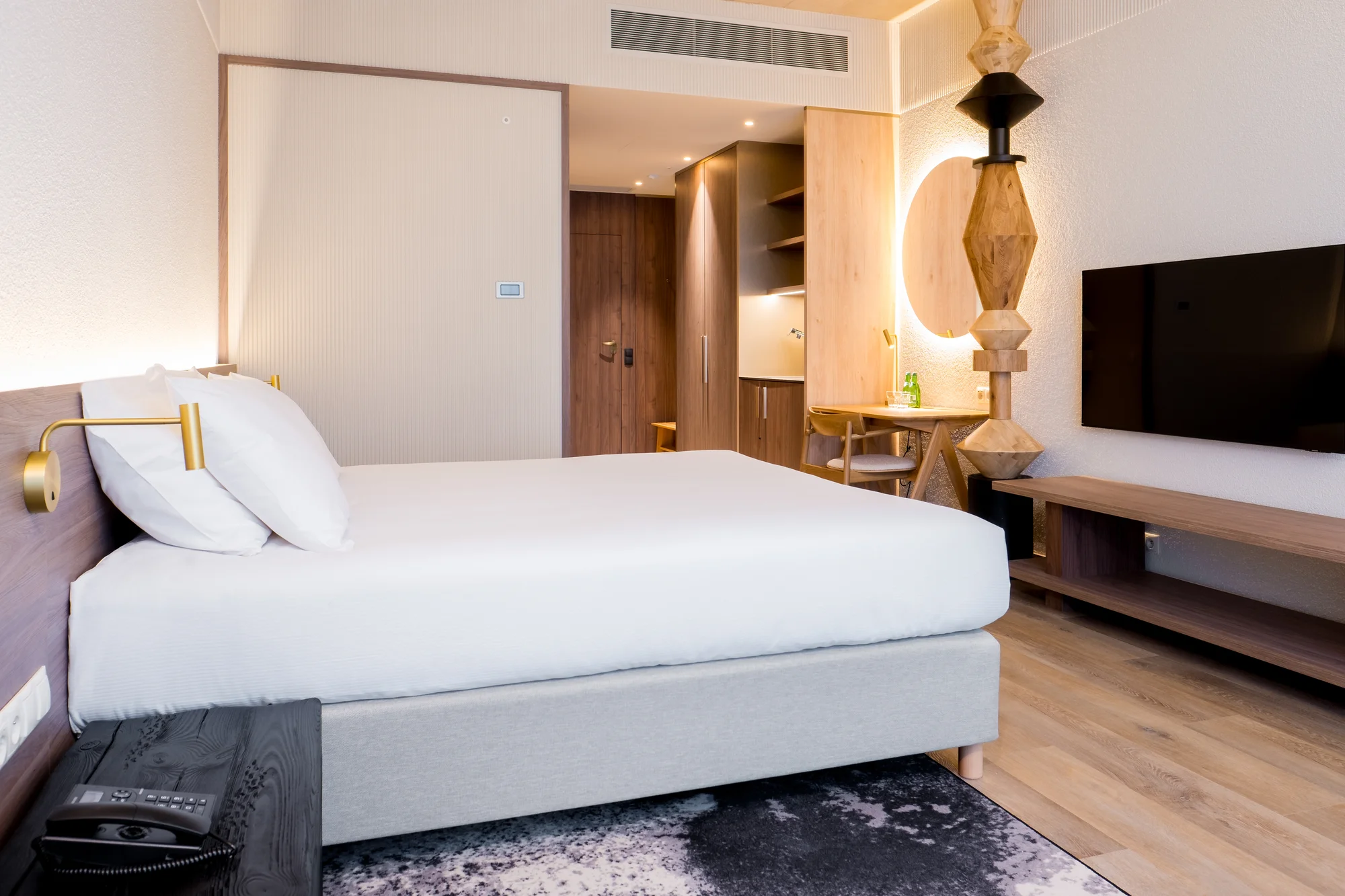 Nový hotel u jezera Wisełka: pláže Baltu i Volyňský park na dosah, wellness a polopenze v ceně