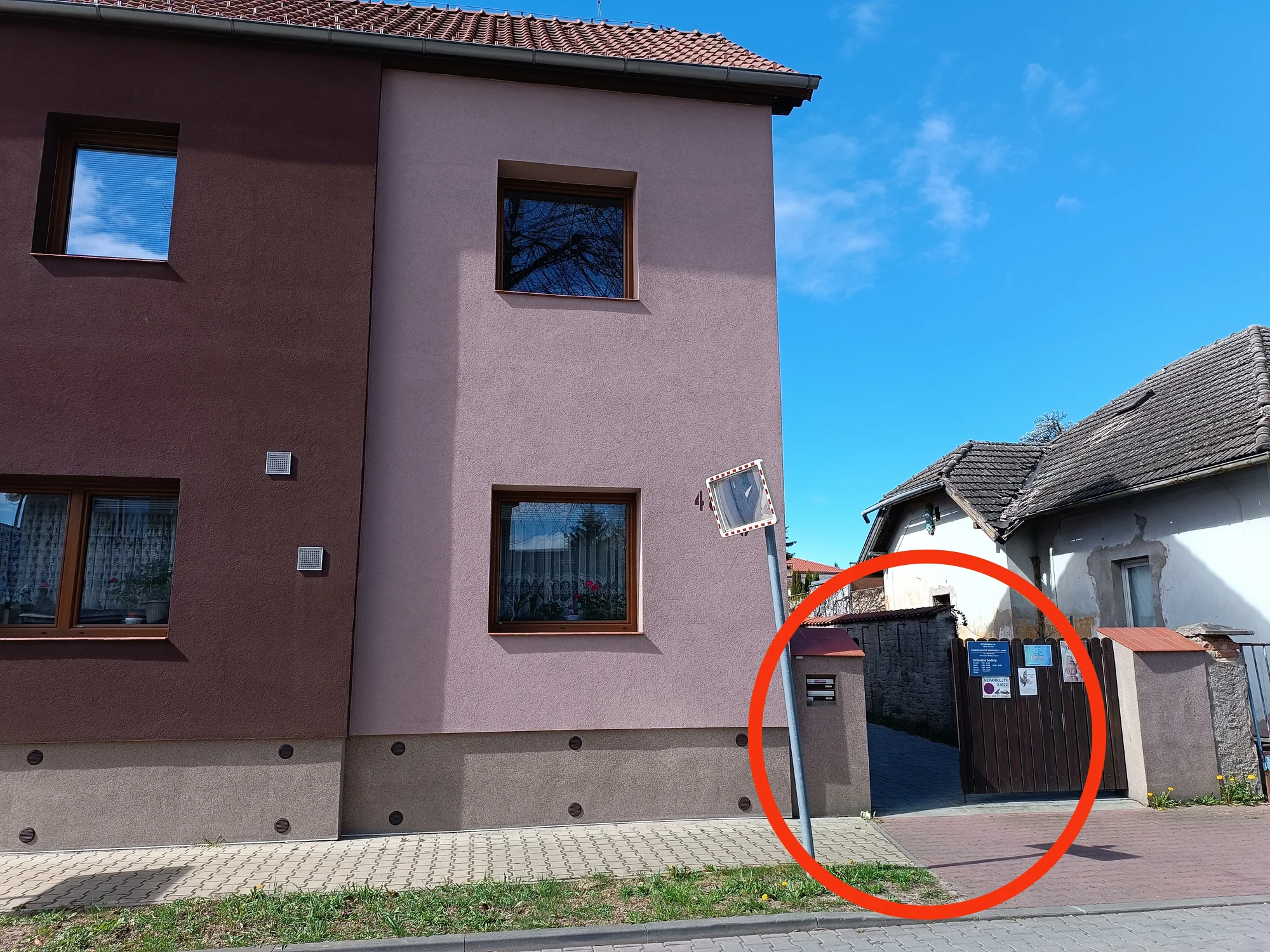 Hladká kůže šetrně: depilace cukrovou pastou rtu, podpaží, brazilská nebo kombinace